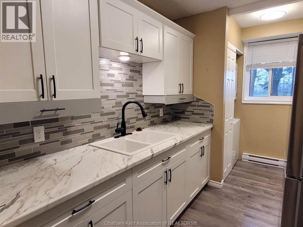 12 Montgomery Drive Unit# C102, Wallaceburg, Ontario  N8A 5B5 - Photo 6 - 25016121