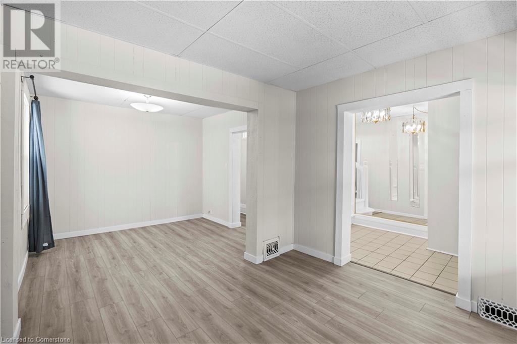 Property at 35 GERTRUDE Street image 5