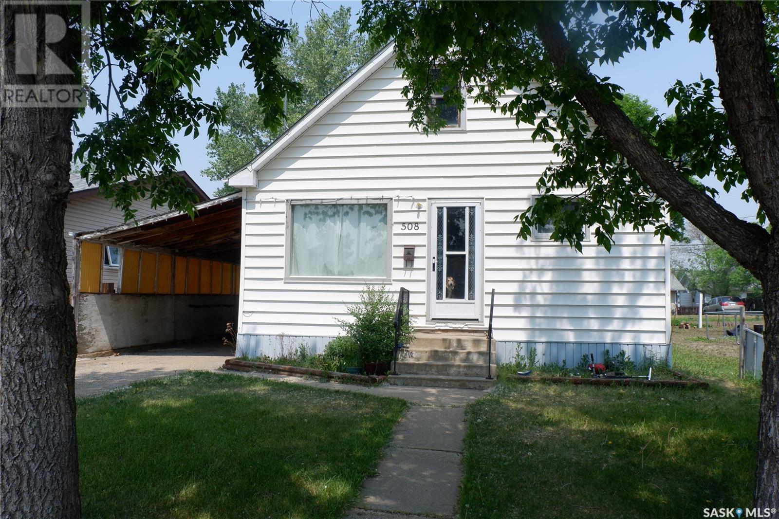 Property at 508 5th AVENUE W image 1