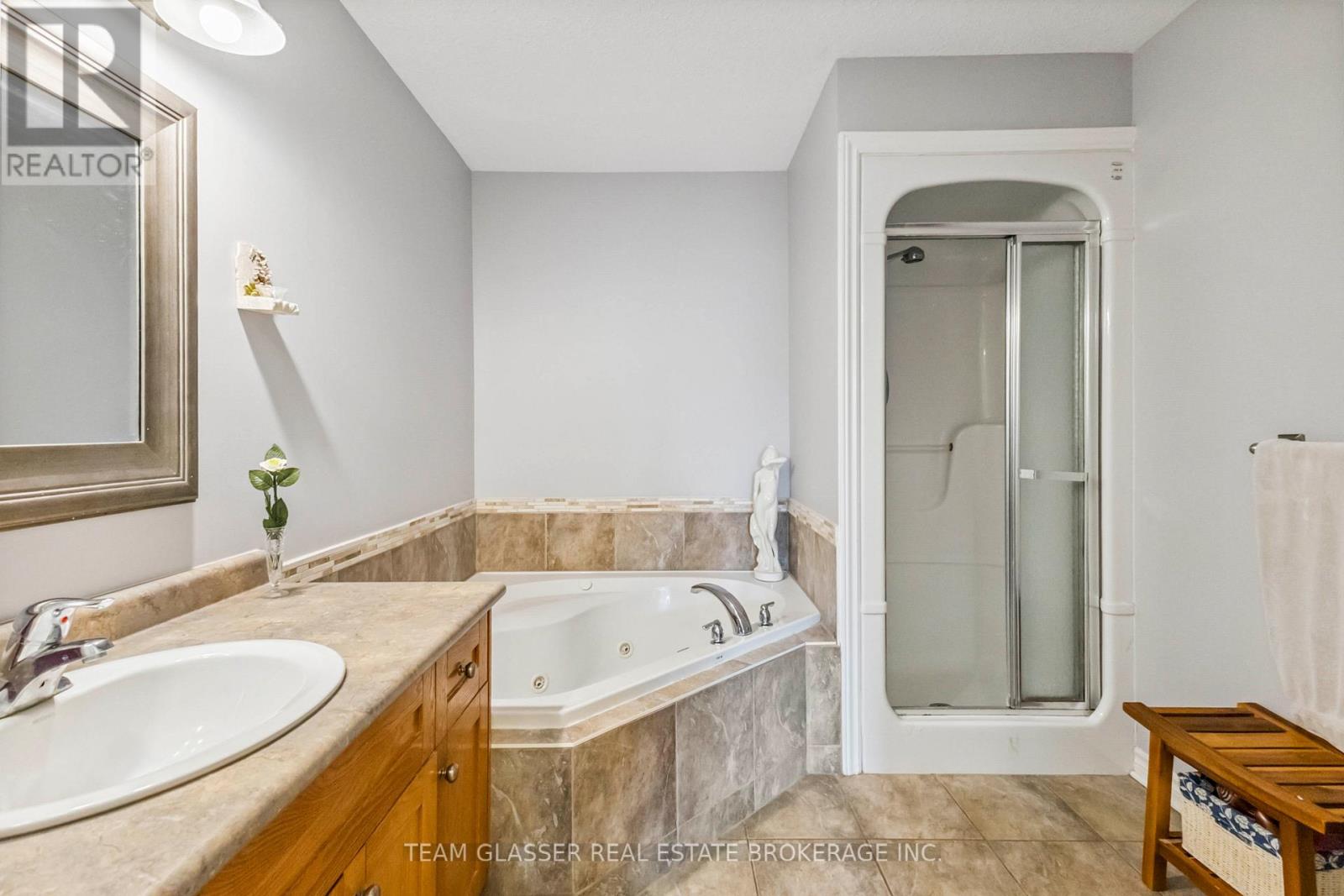 5 - 5 Foxhollow Drive, Thames Centre, Ontario  N0L 1G3 - Photo 20 - X12245092