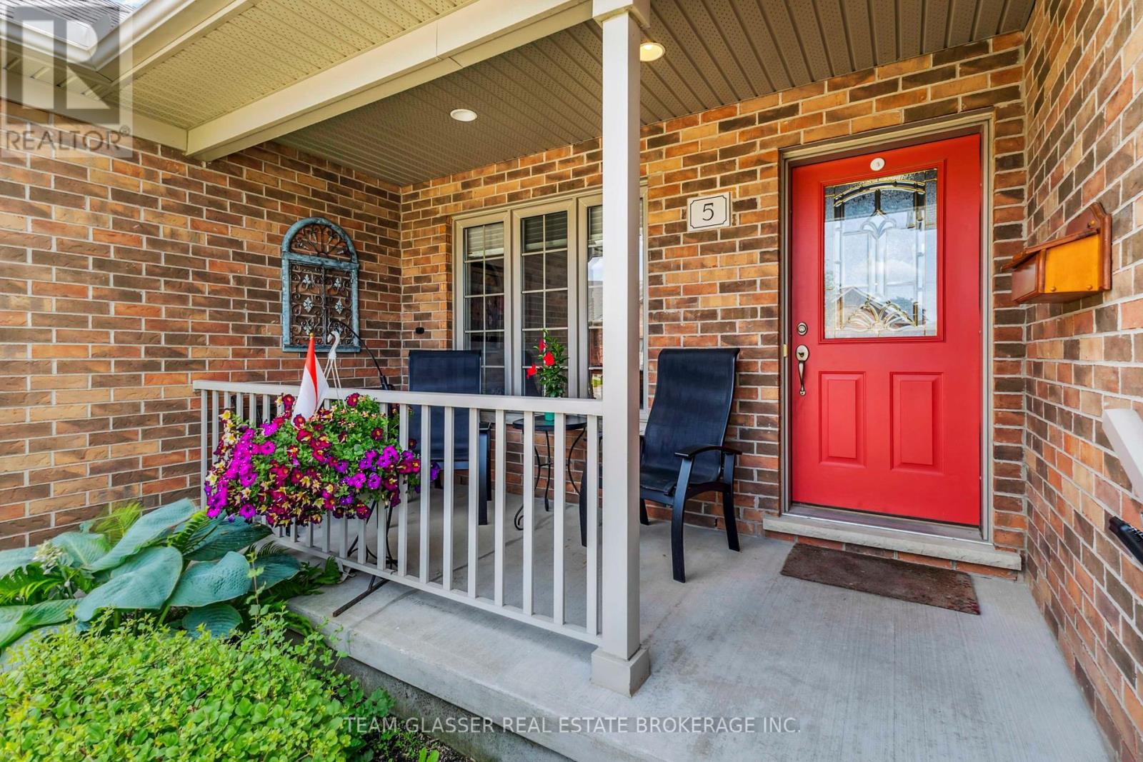 5 - 5 Foxhollow Drive, Thames Centre, Ontario  N0L 1G3 - Photo 3 - X12245092