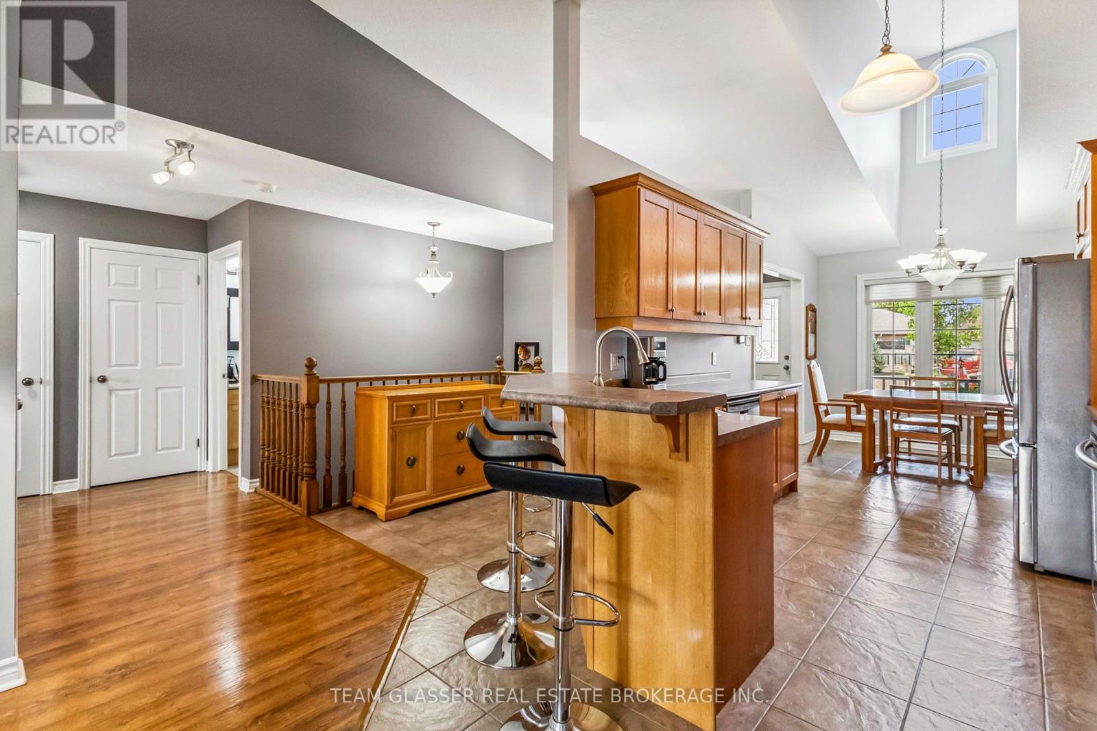 5 - 5 Foxhollow Drive, Thames Centre, Ontario  N0L 1G3 - Photo 7 - X12245092