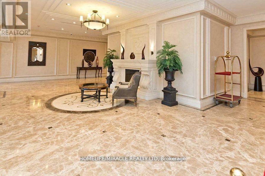 Property at 412 - 9235 JANE STREET image 5