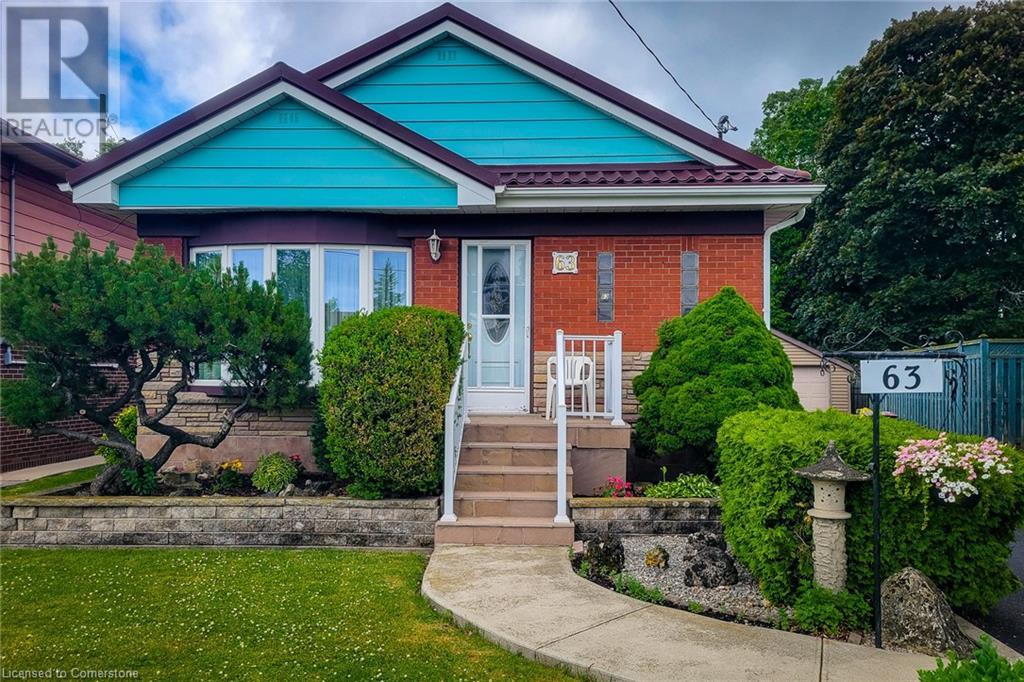 Property at 63 HARDALE Crescent image 3