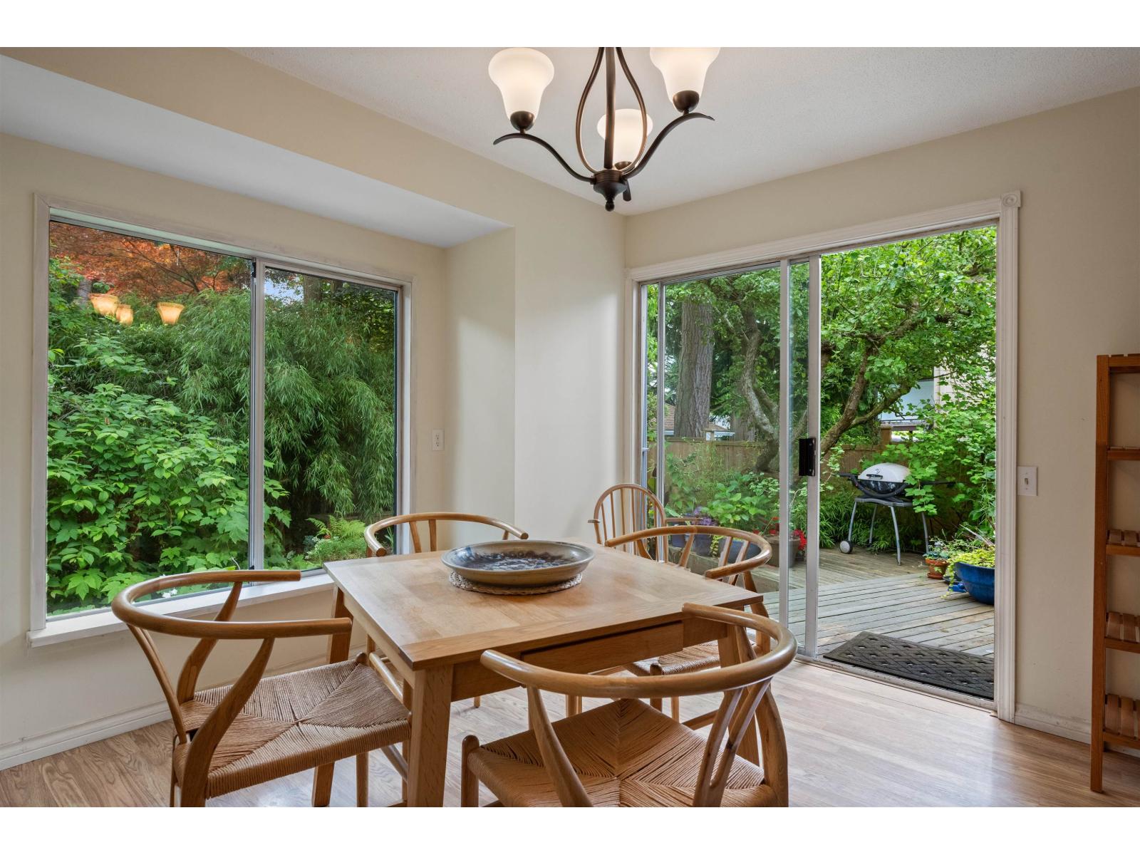 1430 Bergstrom Road, White Rock, British Columbia  V4B 5E1 - Photo 6 - R3019708