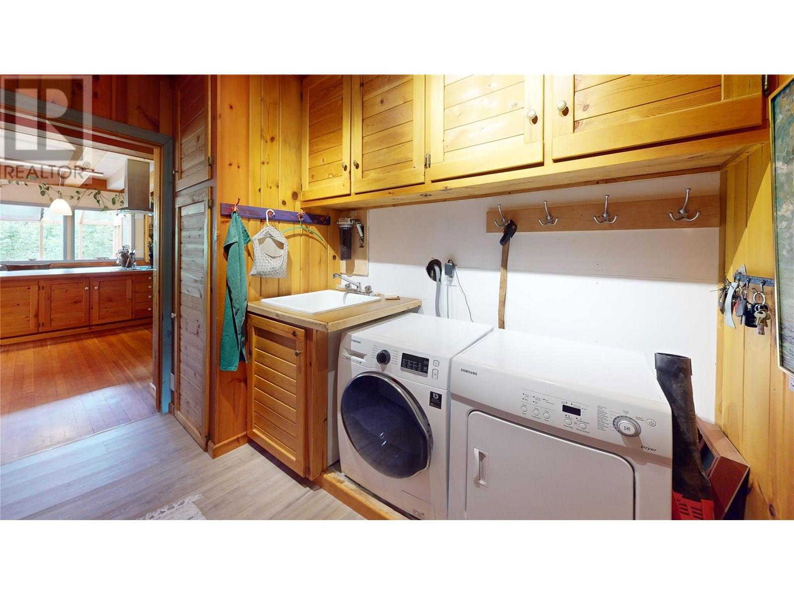 912 Riondel Road, Riondel, British Columbia  V0B 2B0 - Photo 12 - 10352341