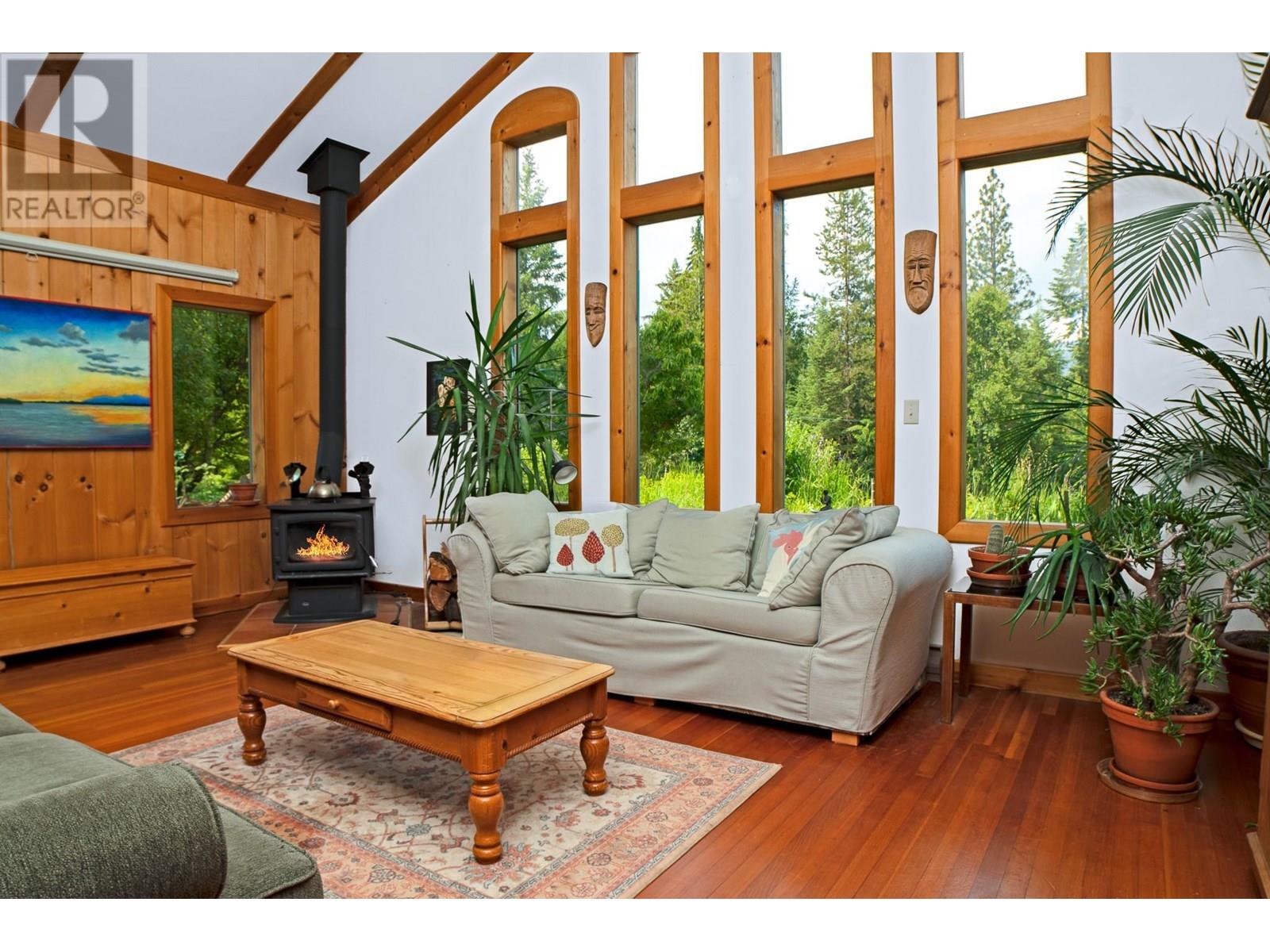 912 Riondel Road, Riondel, British Columbia  V0B 2B0 - Photo 17 - 10352341
