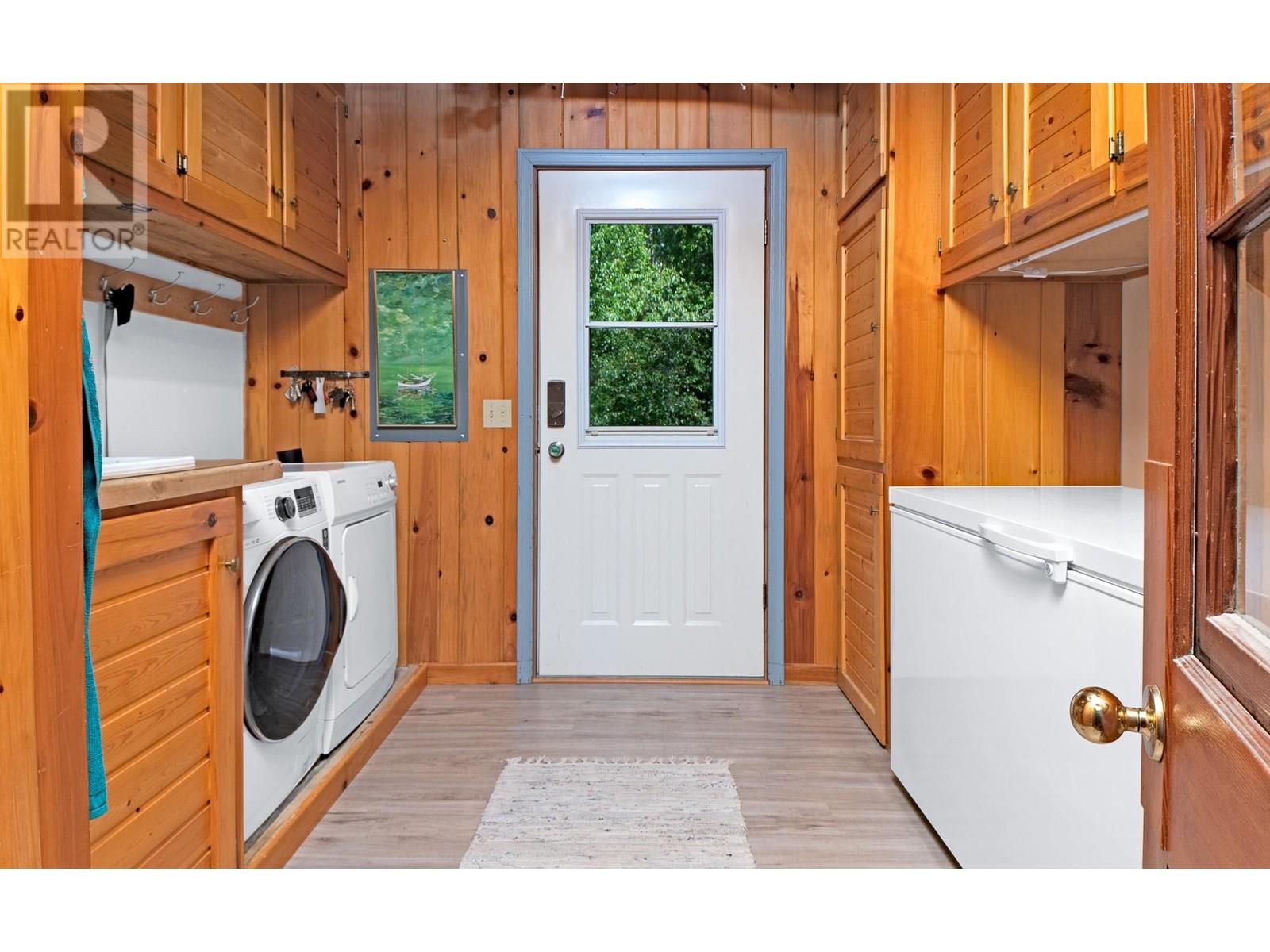 912 Riondel Road, Riondel, British Columbia  V0B 2B0 - Photo 22 - 10352341