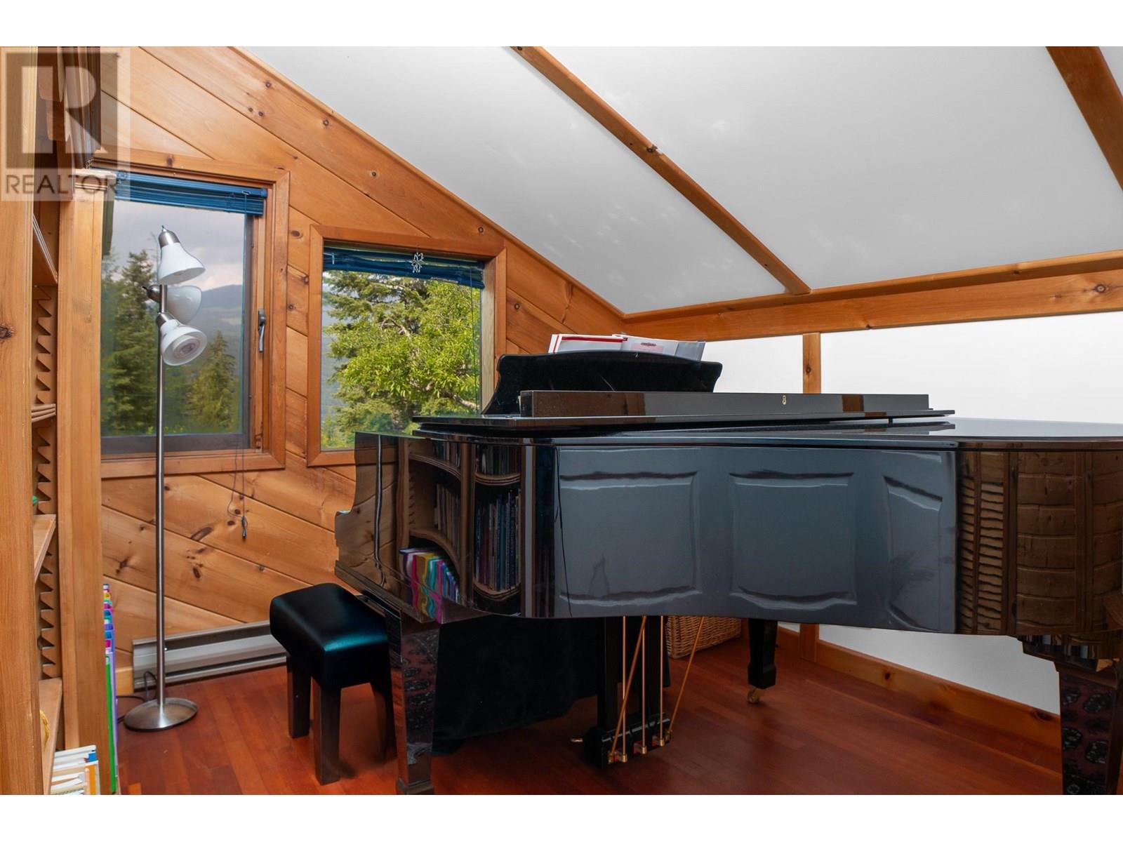 912 Riondel Road, Riondel, British Columbia  V0B 2B0 - Photo 20 - 10352341