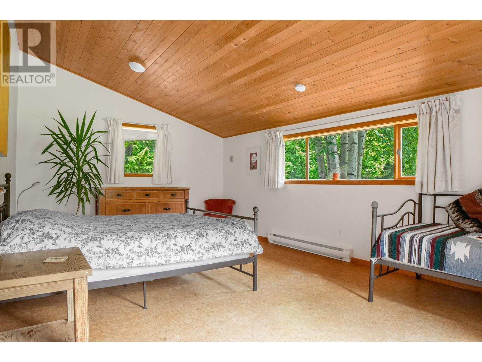 912 Riondel Road, Riondel, British Columbia  V0B 2B0 - Photo 49 - 10352341