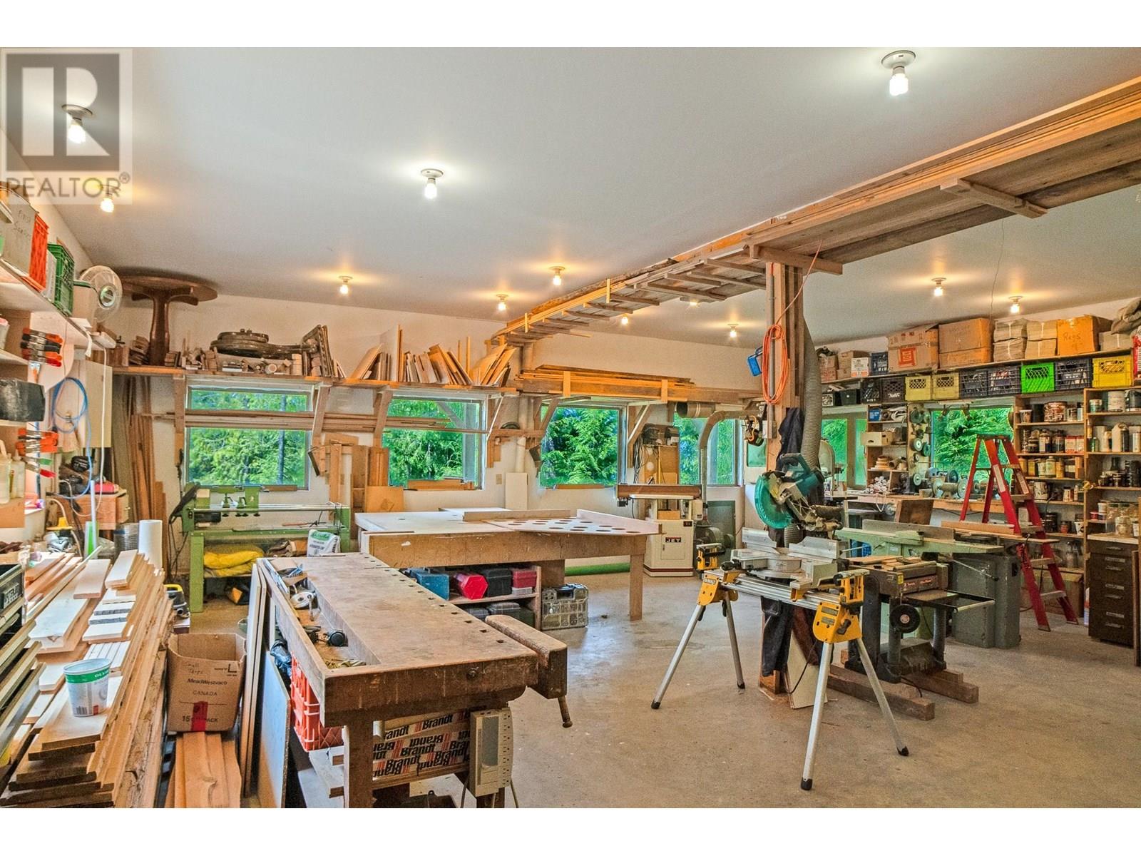 912 Riondel Road, Riondel, British Columbia  V0B 2B0 - Photo 39 - 10352341