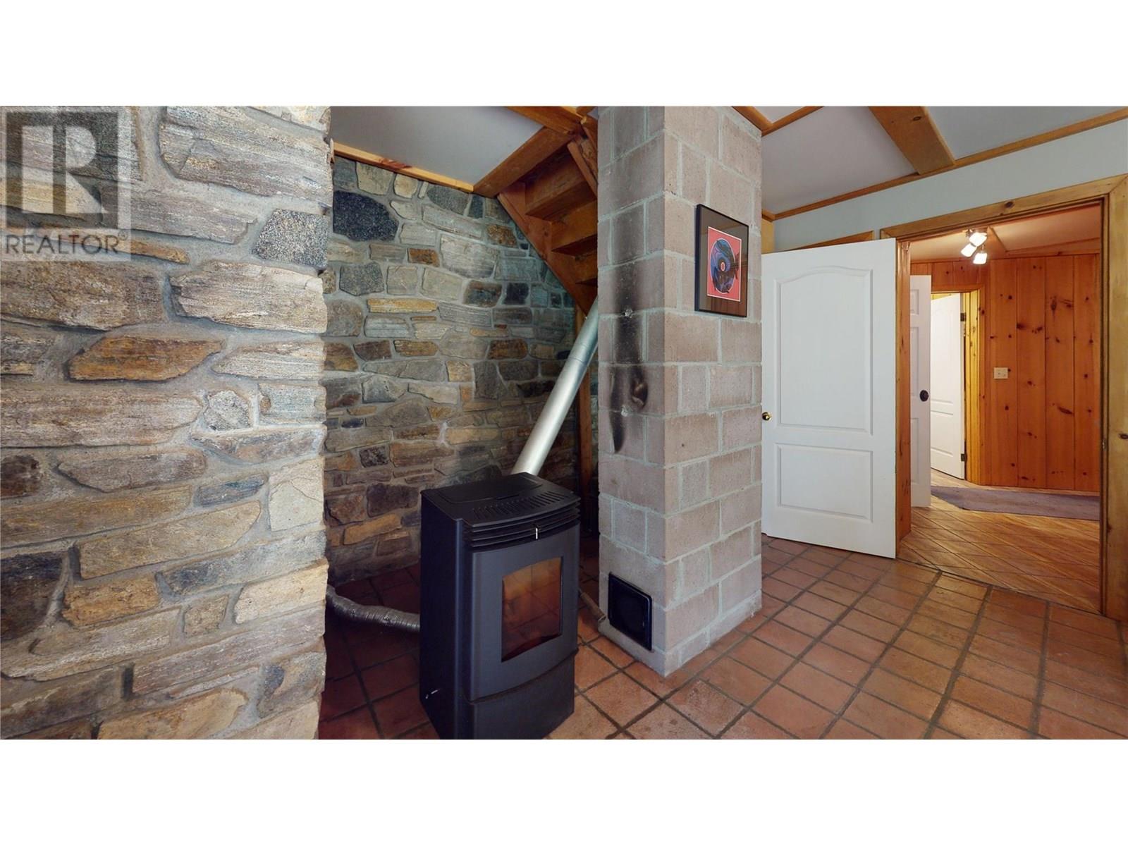 912 Riondel Road, Riondel, British Columbia  V0B 2B0 - Photo 54 - 10352341