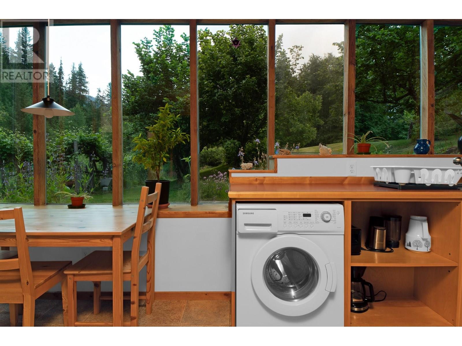 912 Riondel Road, Riondel, British Columbia  V0B 2B0 - Photo 53 - 10352341