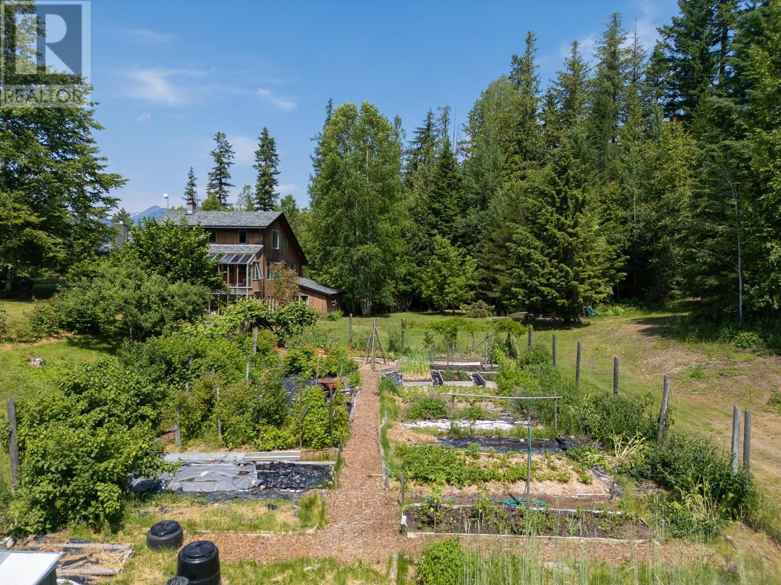 912 Riondel Road, Riondel, British Columbia  V0B 2B0 - Photo 37 - 10352341