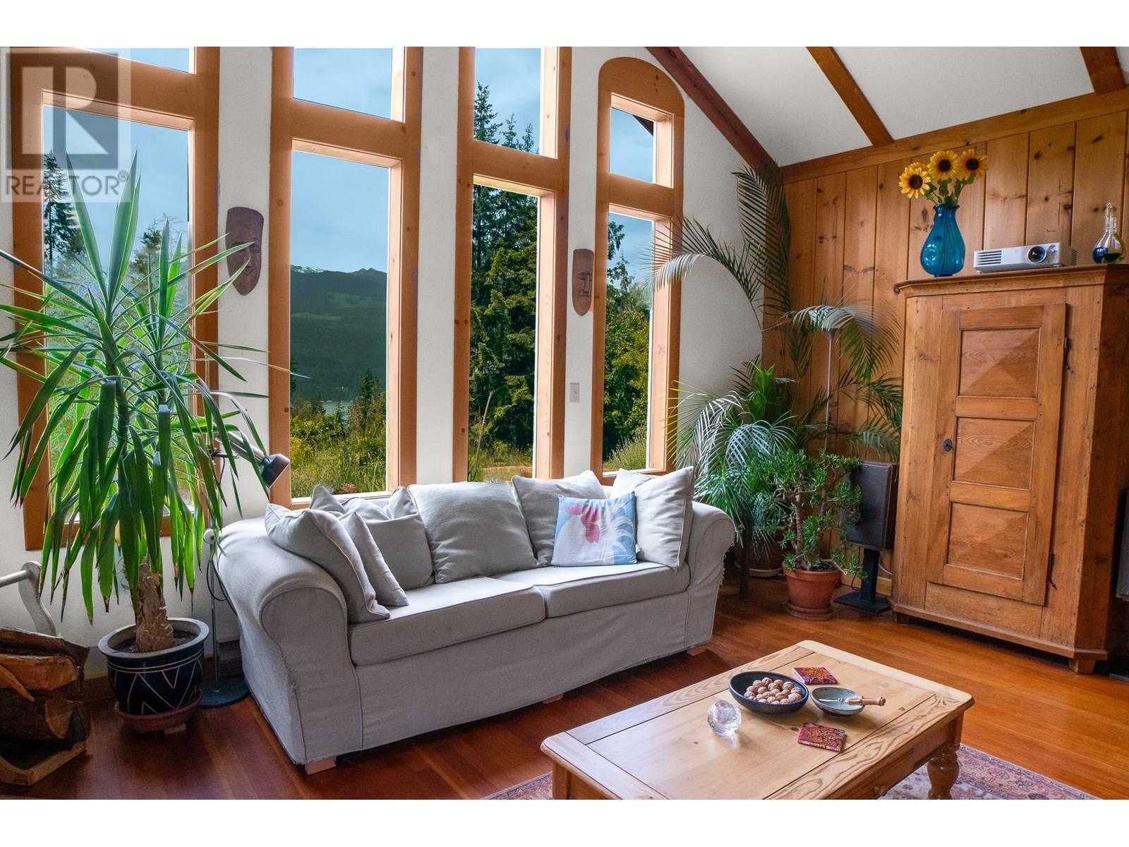 912 Riondel Road, Riondel, British Columbia  V0B 2B0 - Photo 16 - 10352341