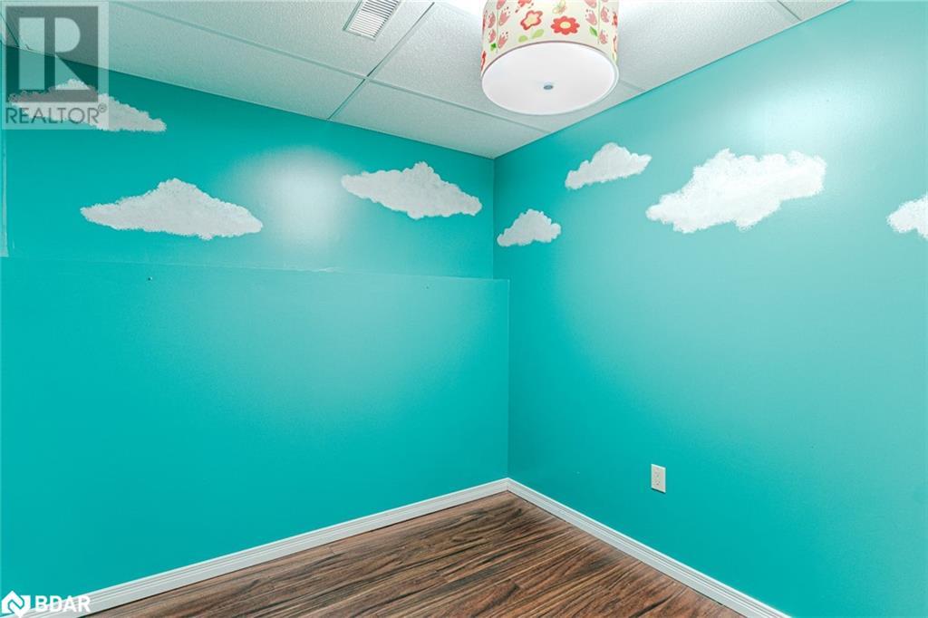 31 Fawndale Crescent, Wasaga Beach, Ontario  L9Z 2B3 - Photo 10 - 40744145