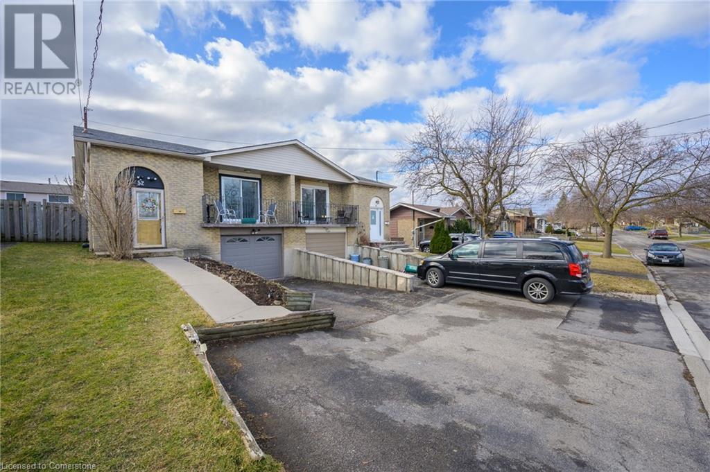 Property at 52 GREEN MAPLE Drive image 2