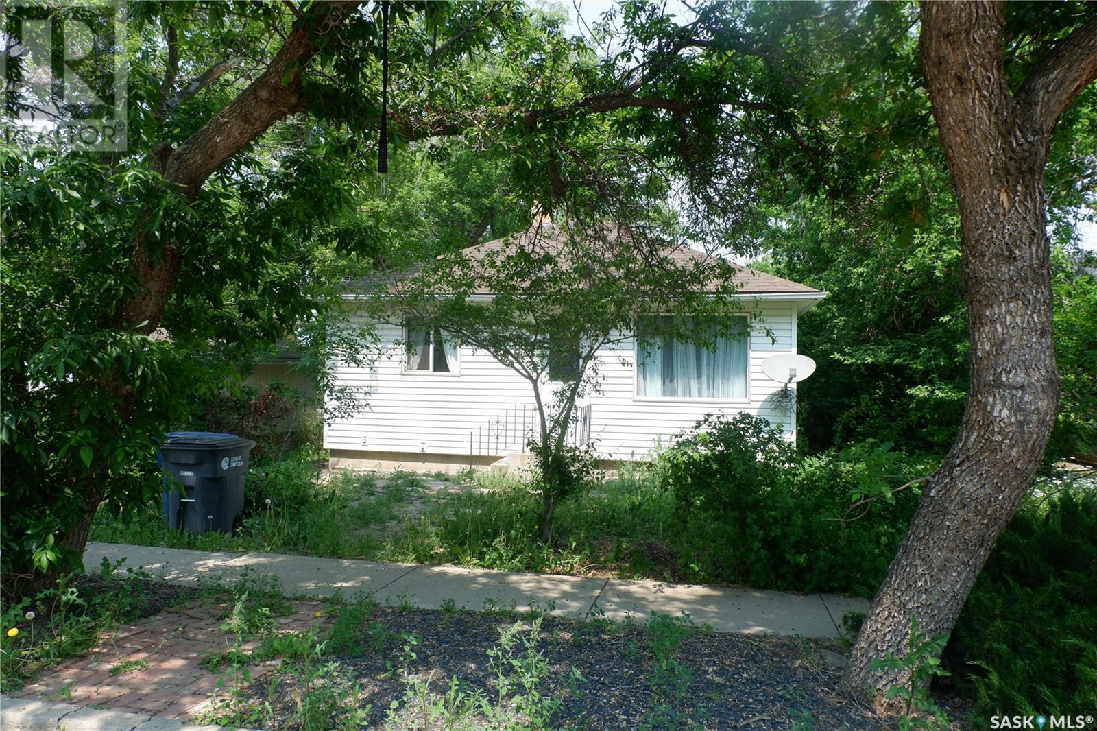 Property at 318 4th AVENUE W image 1