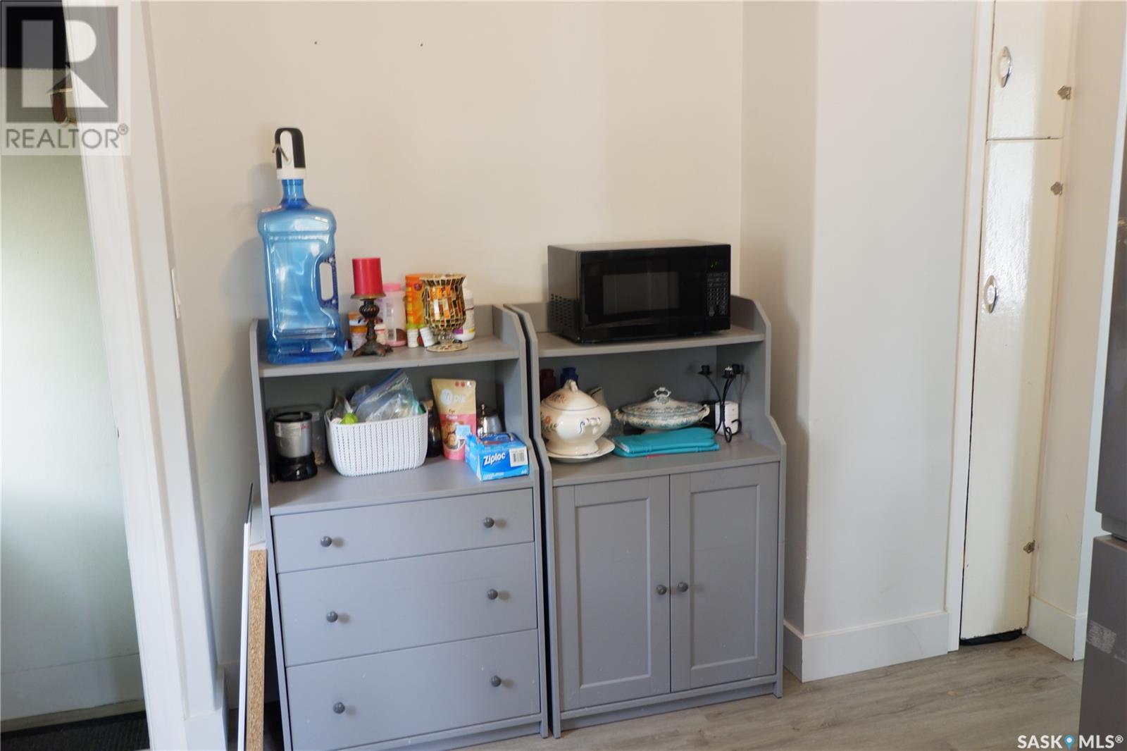 Property at 318 4th AVENUE W image 5