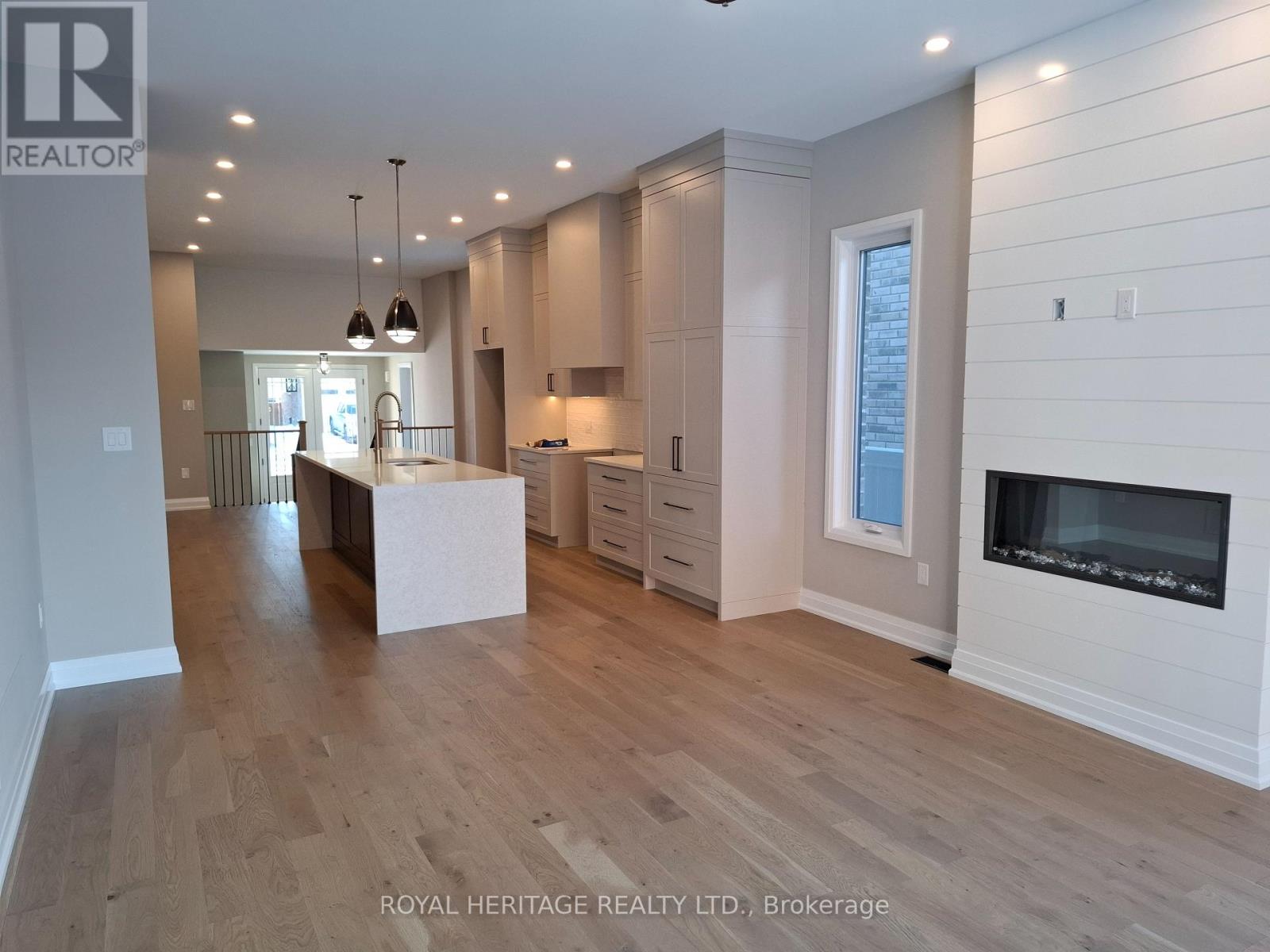 8 St Augustine Drive, Whitby, Ontario  L1M 0L7 - Photo 15 - E12245148