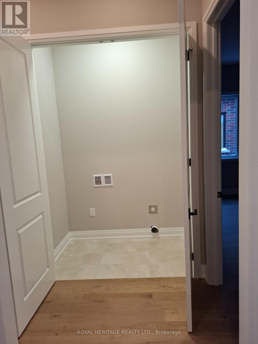 8 St Augustine Drive, Whitby, Ontario  L1M 0L7 - Photo 16 - E12245148