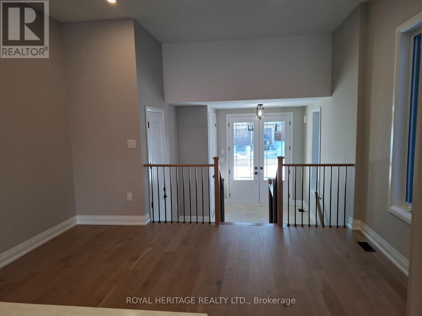 8 St Augustine Drive, Whitby, Ontario  L1M 0L7 - Photo 8 - E12245148