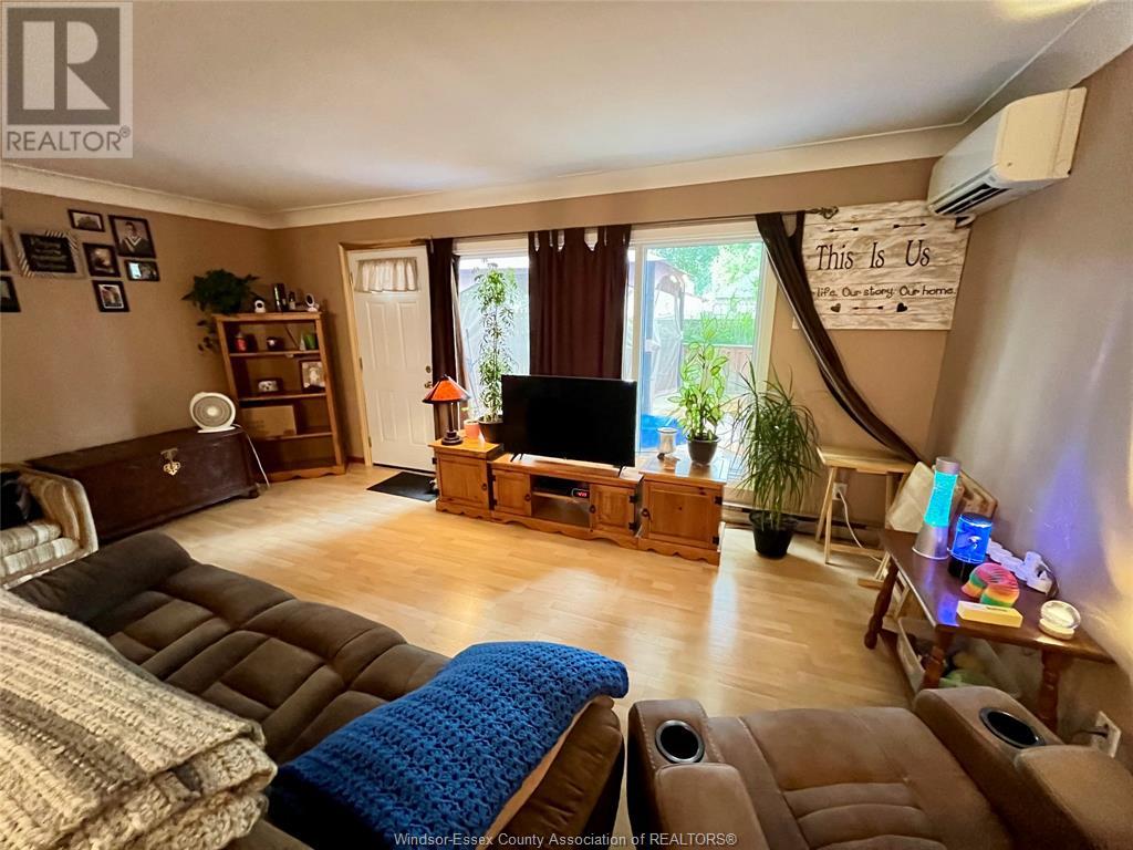 Property at 1681 EAST GATE ESTATES Unit# 52 image 3