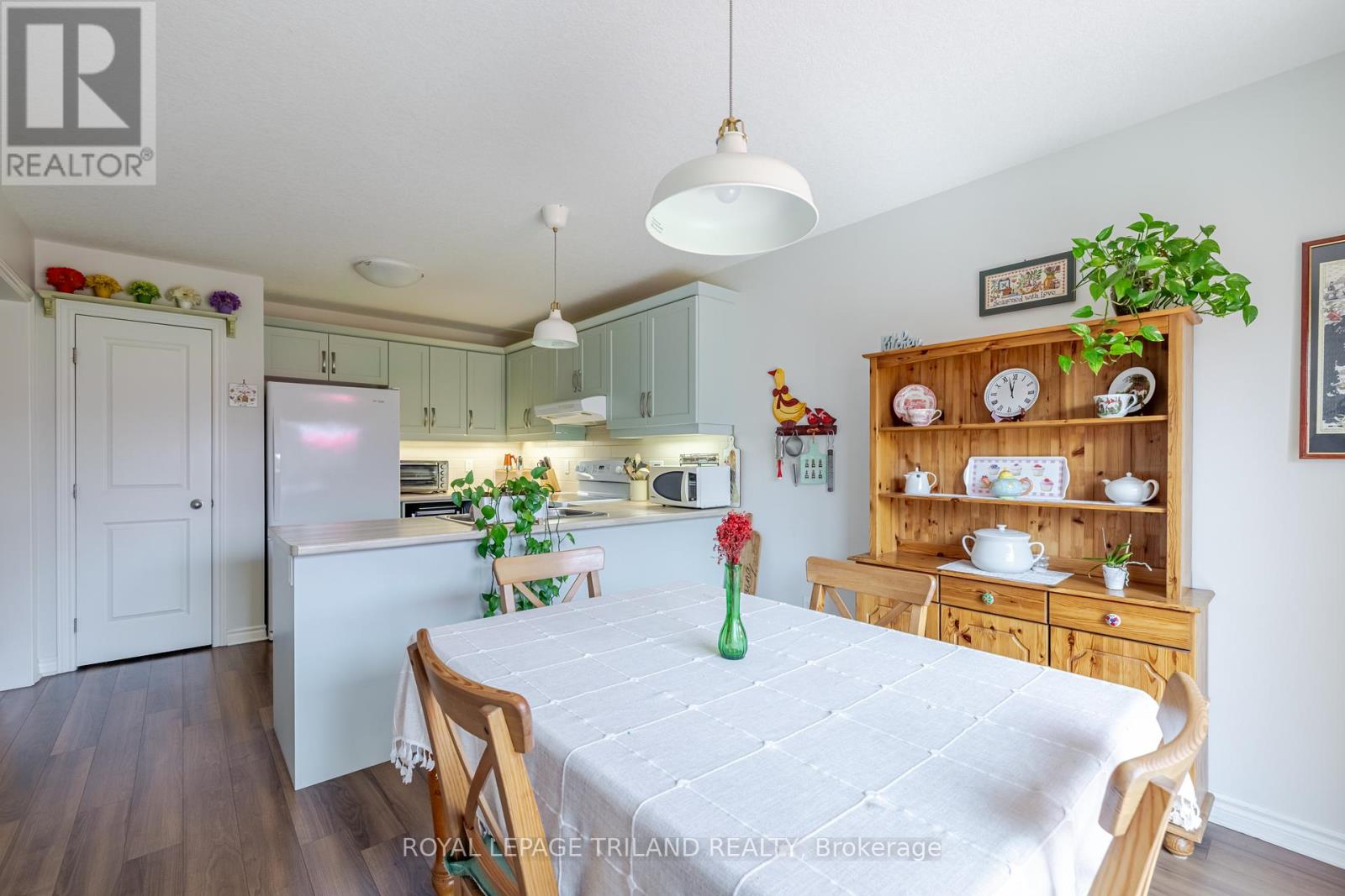 31 Acorn Trail, St. Thomas, Ontario  N5R 0H5 - Photo 14 - X12245255