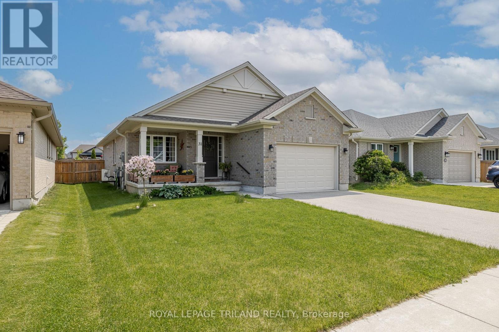 31 Acorn Trail, St. Thomas, Ontario  N5R 0H5 - Photo 3 - X12245255