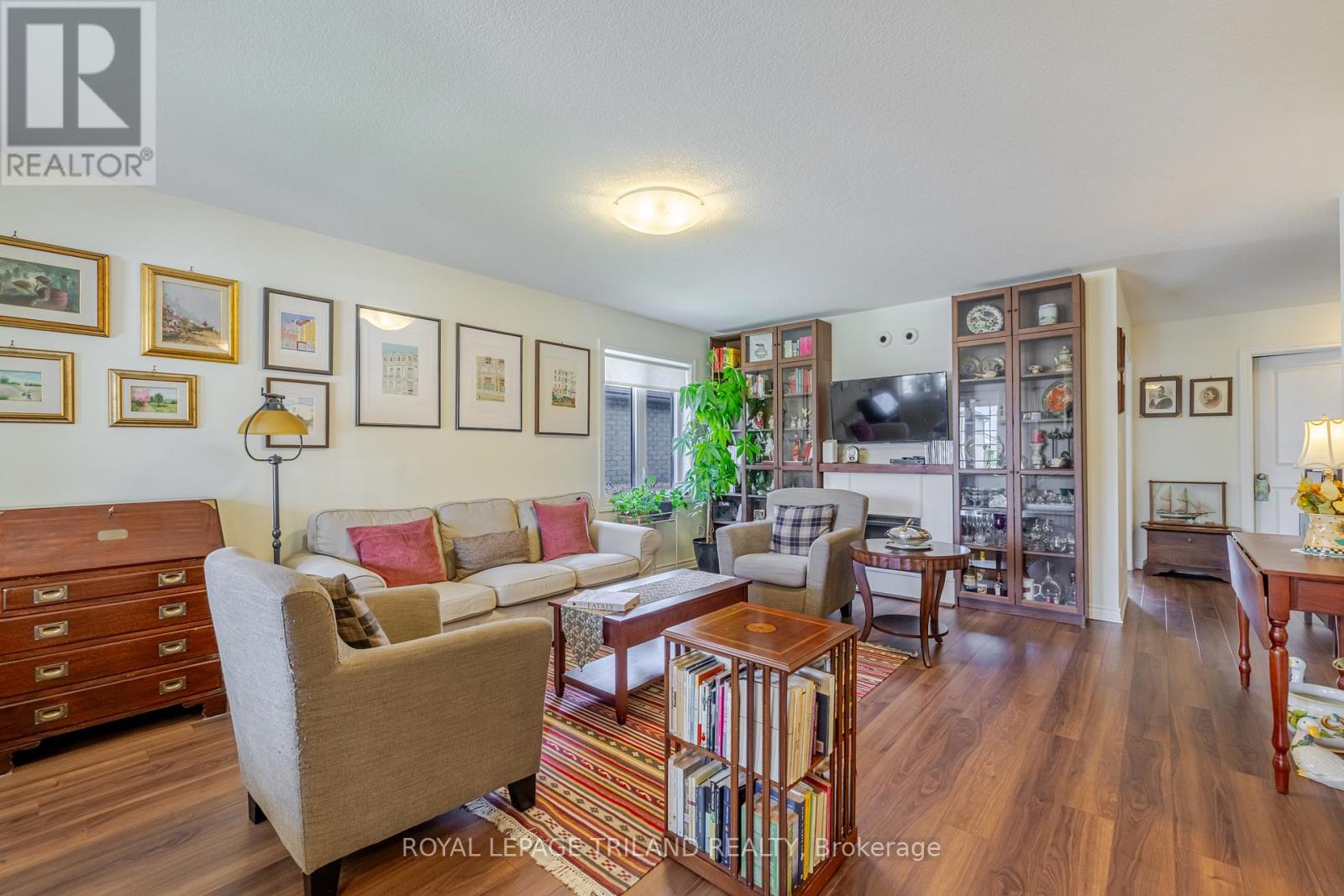 31 Acorn Trail, St. Thomas, Ontario  N5R 0H5 - Photo 8 - X12245255