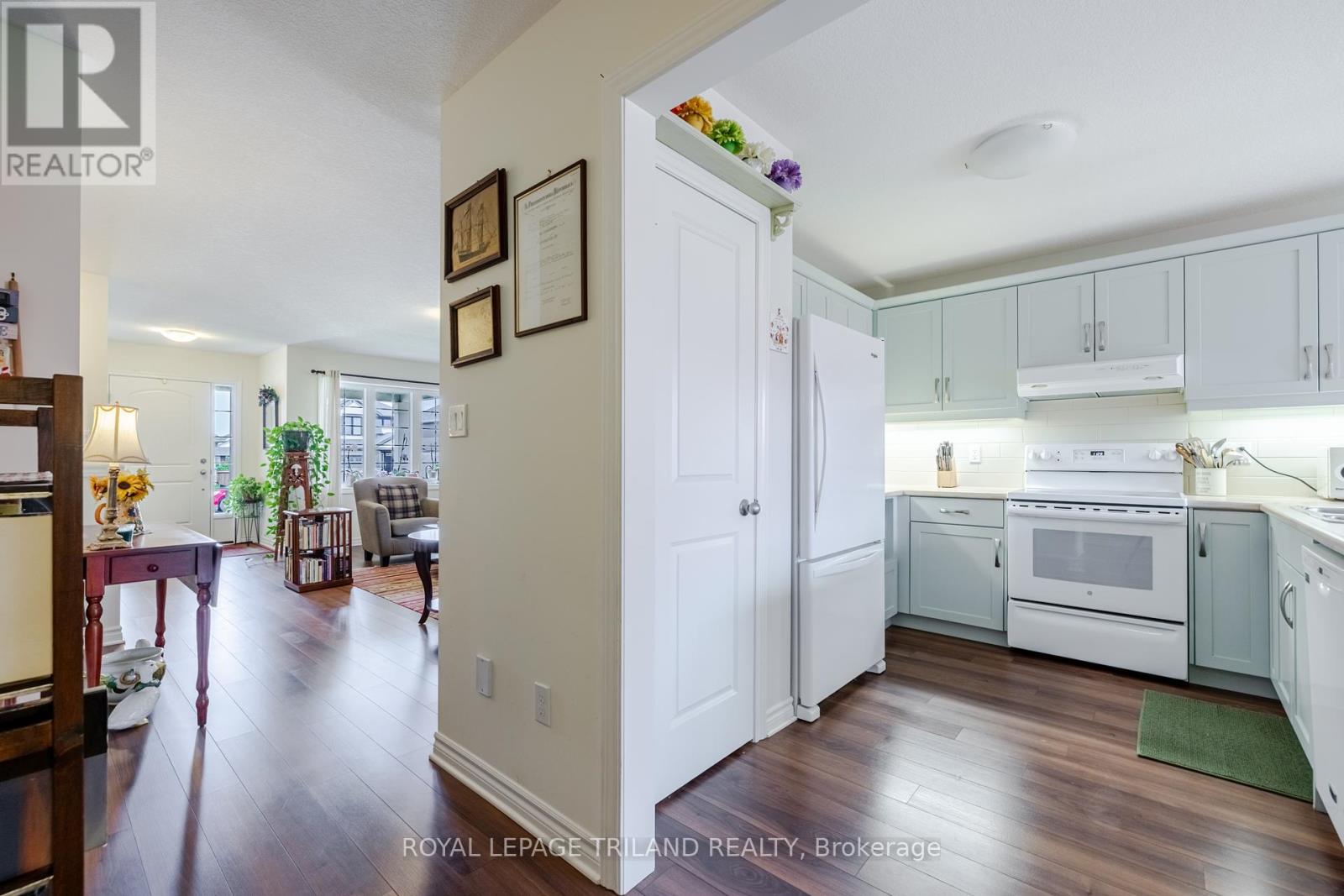 31 Acorn Trail, St. Thomas, Ontario  N5R 0H5 - Photo 9 - X12245255