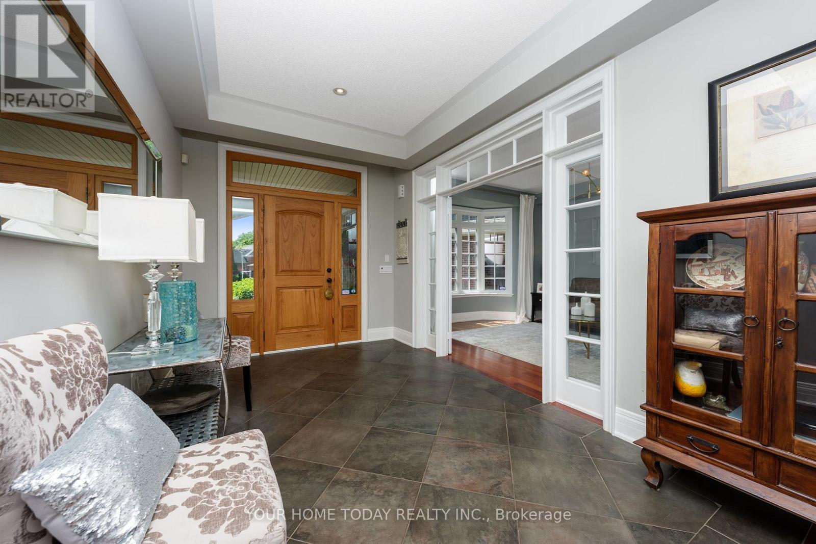 Property at 25 VIEW POINT CIRCLE image 3