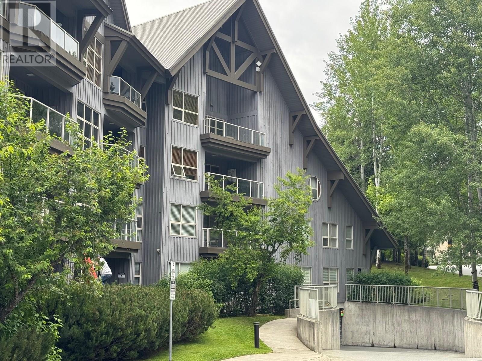 432 4800 SPEARHEAD DRIVE, Whistler, British Columbia