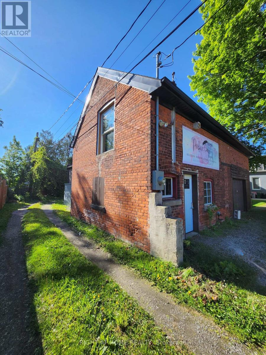 GARAGE - 171 KING STREET W, Hamilton, Ontario
