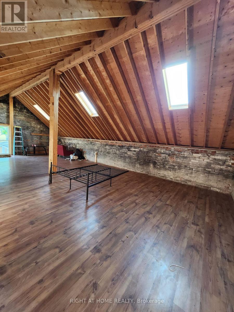 Garage - 171 King Street W, Hamilton, Ontario  L9H 1V3 - Photo 16 - X12245106
