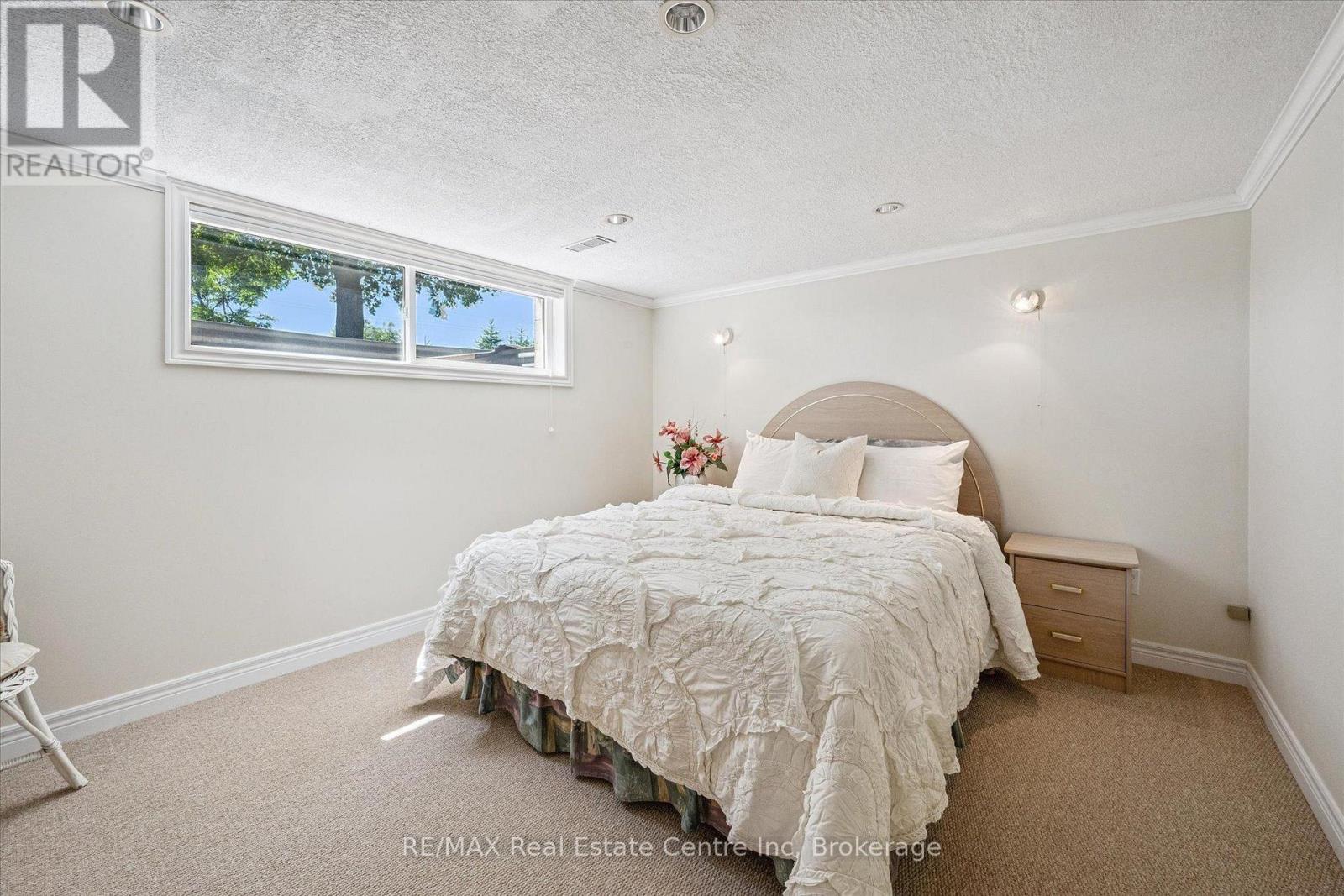 6618 Laird Road W, Guelph, Ontario  N1H 6J3 - Photo 18 - X12245262