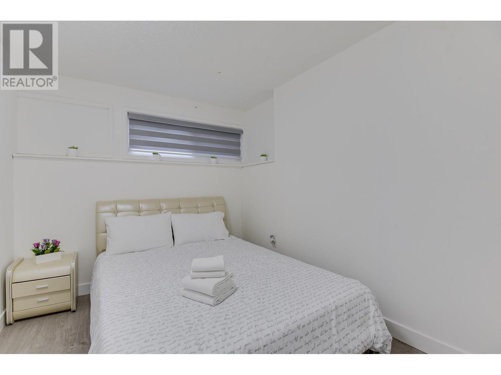 Listing Picture 12 of 18 : 1726 PENTICTON STREET, Vancouver / 溫哥華 - 魯藝地產 Yvonne Lu Group - MLS Medallion Club Member