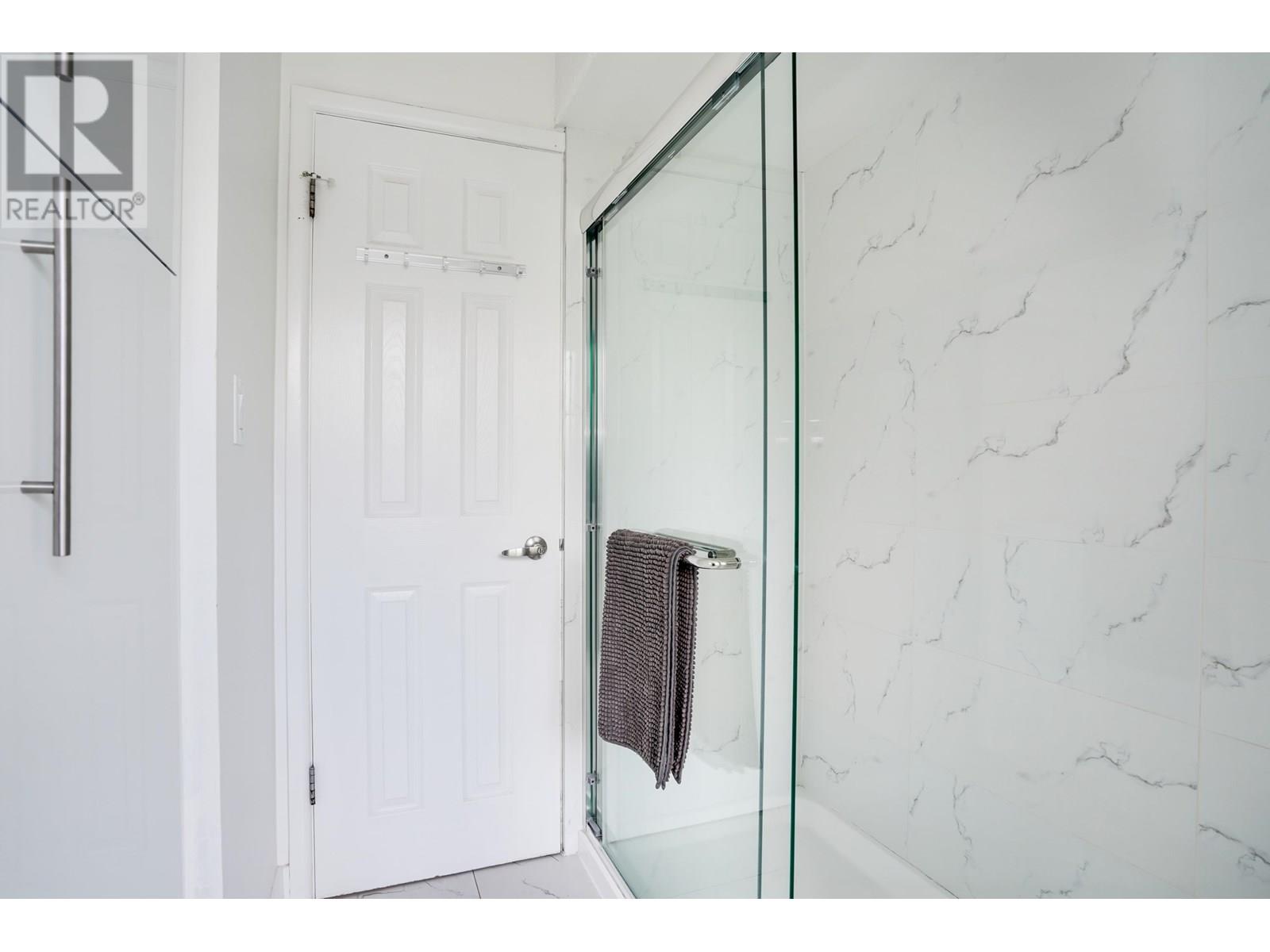 Listing Picture 9 of 18 : 1726 PENTICTON STREET, Vancouver / 溫哥華 - 魯藝地產 Yvonne Lu Group - MLS Medallion Club Member