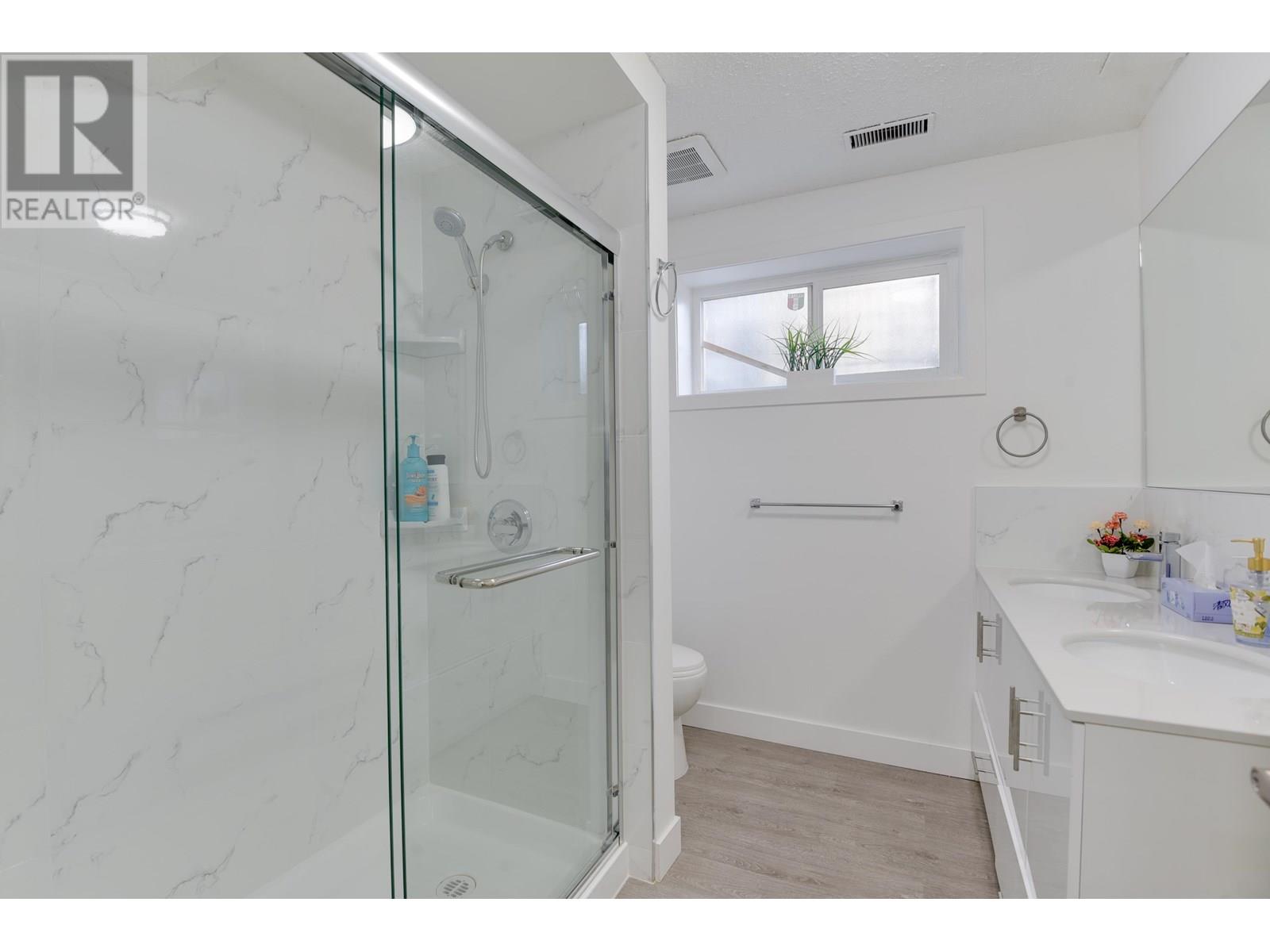 Listing Picture 18 of 18 : 1726 PENTICTON STREET, Vancouver / 溫哥華 - 魯藝地產 Yvonne Lu Group - MLS Medallion Club Member