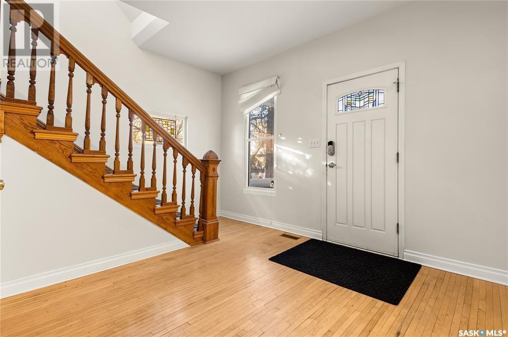 Property at 2220 Lorne STREET image 3