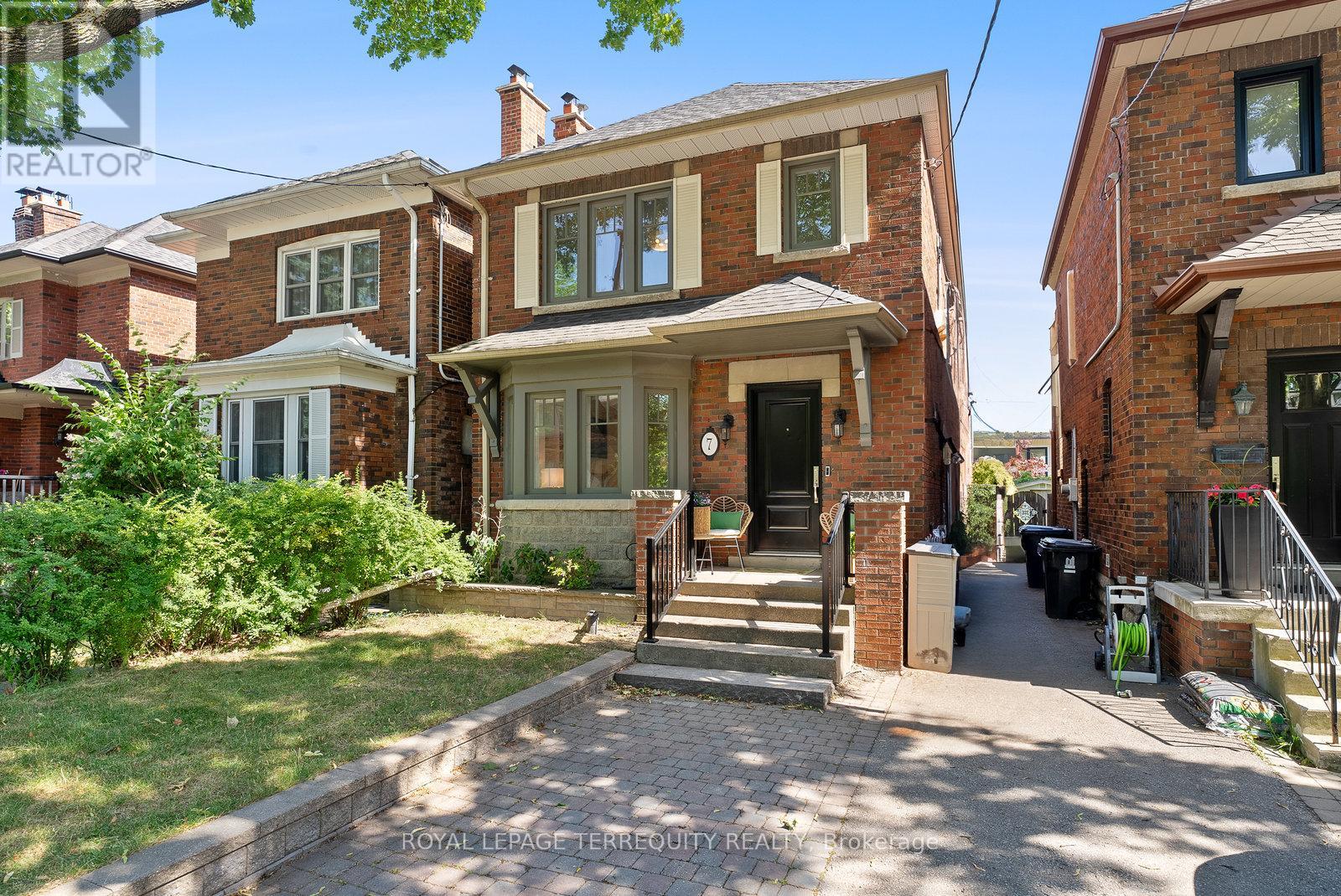 Property at 7 ROE AVENUE image 2
