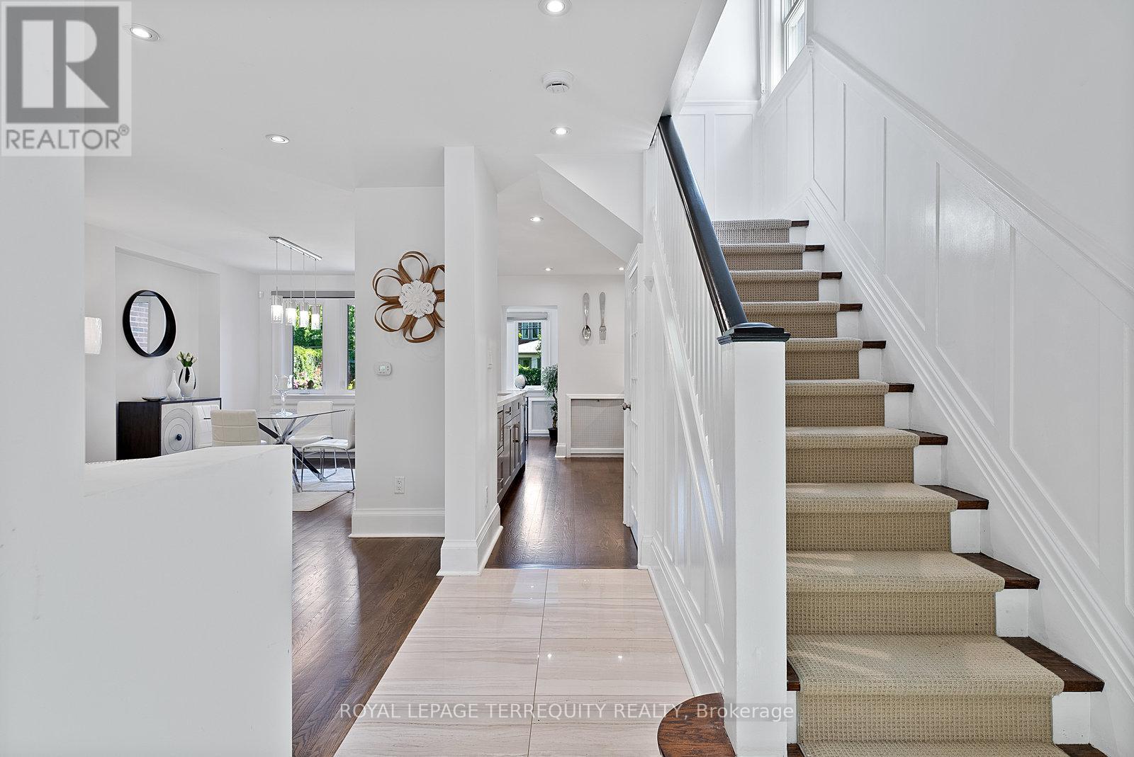 Property at 7 ROE AVENUE image 4