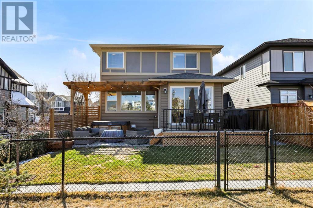Property at 97 Kingsbury Close SE image 3