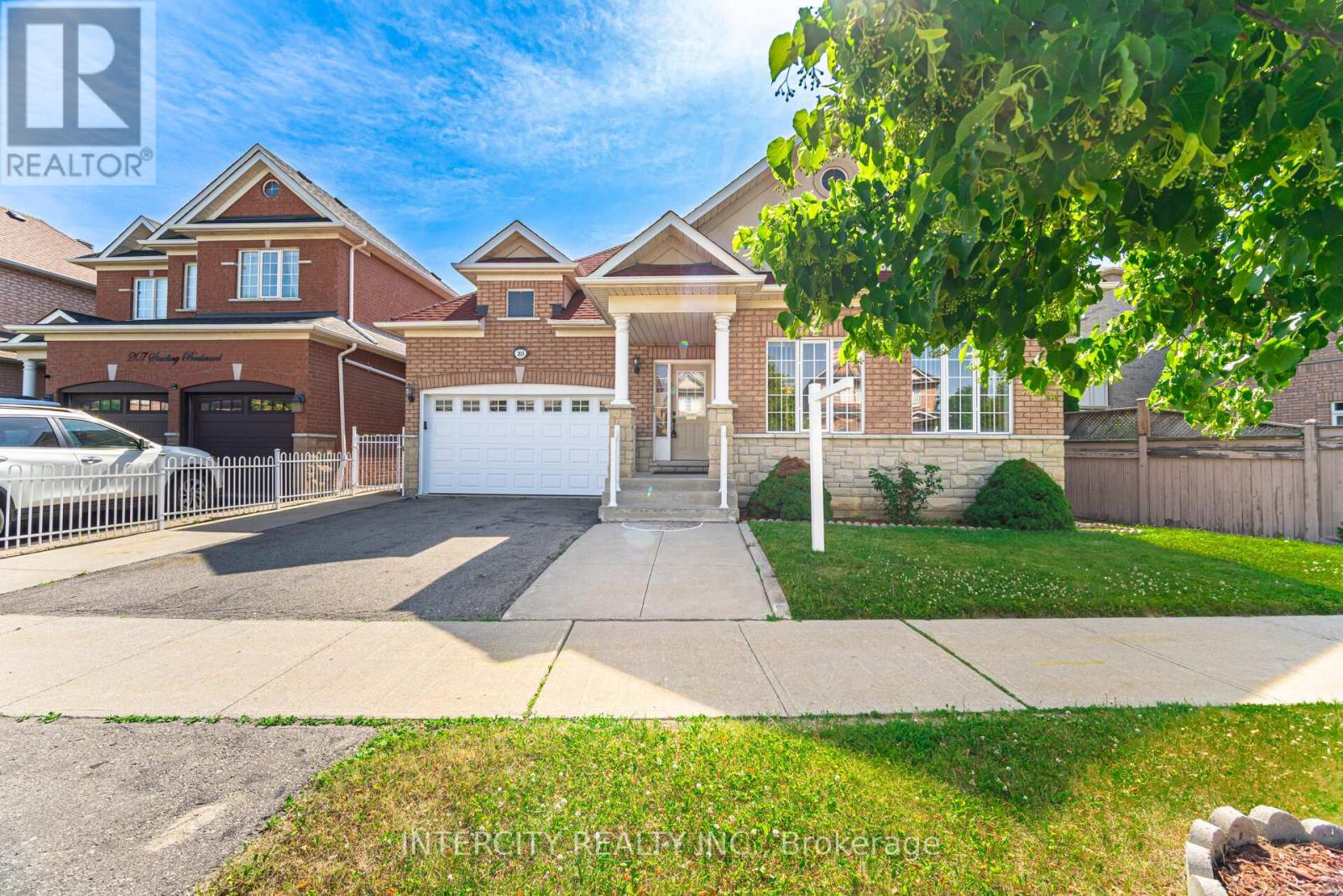 Property at 203 STARLING BOULEVARD image 1