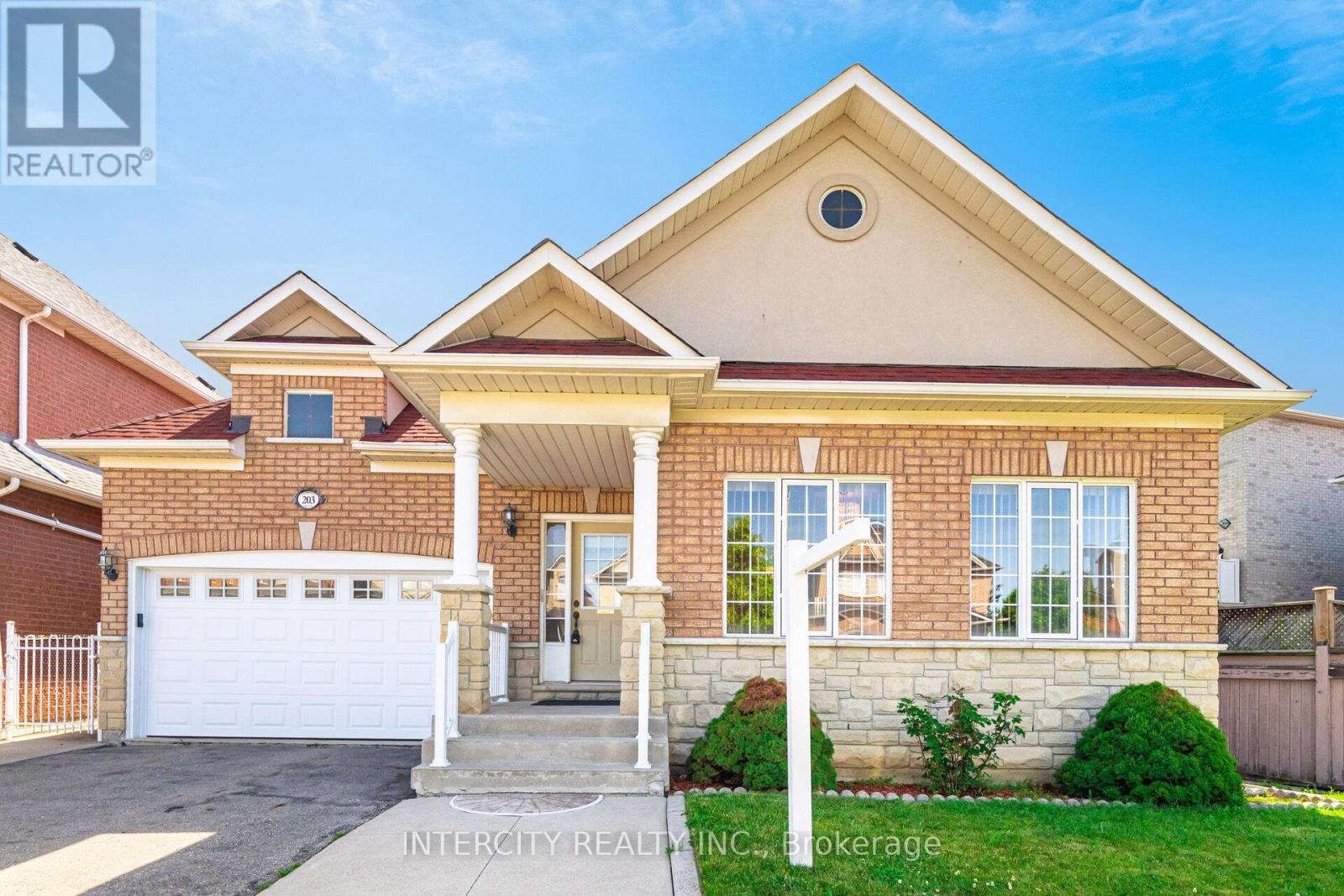 Property at 203 STARLING BOULEVARD image 2