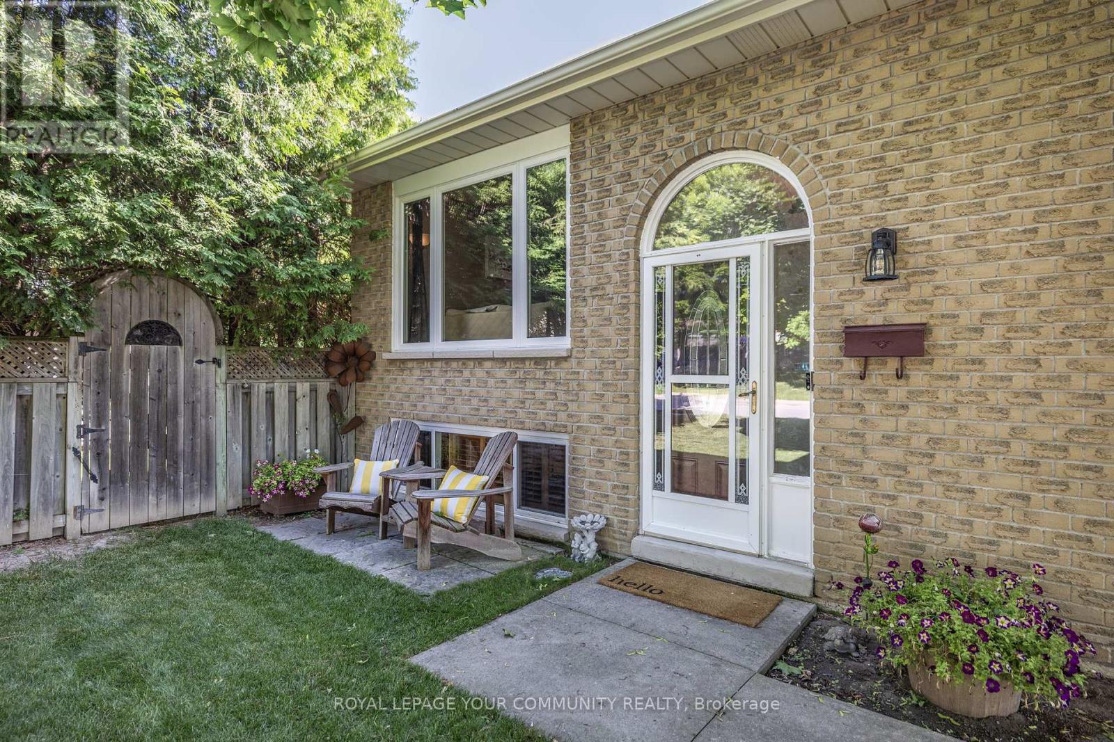Property at 69 WOOD CRESCENT image 2