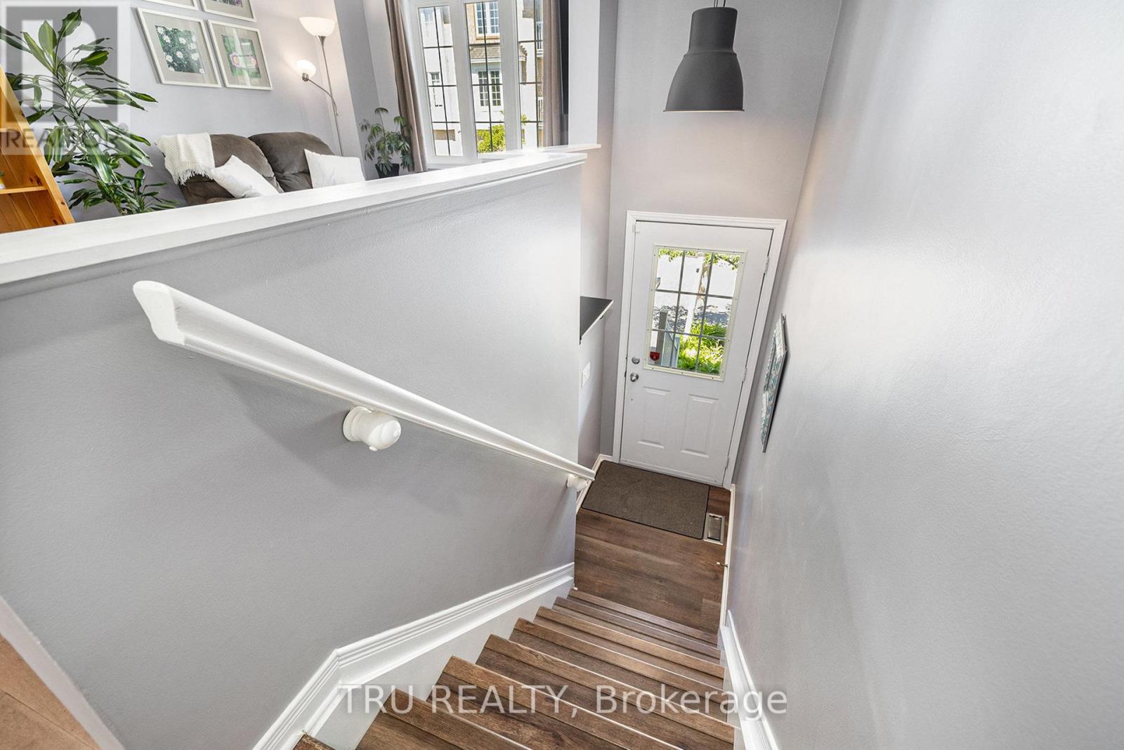 Property at 306 GOTHAM PRIVATE image 2