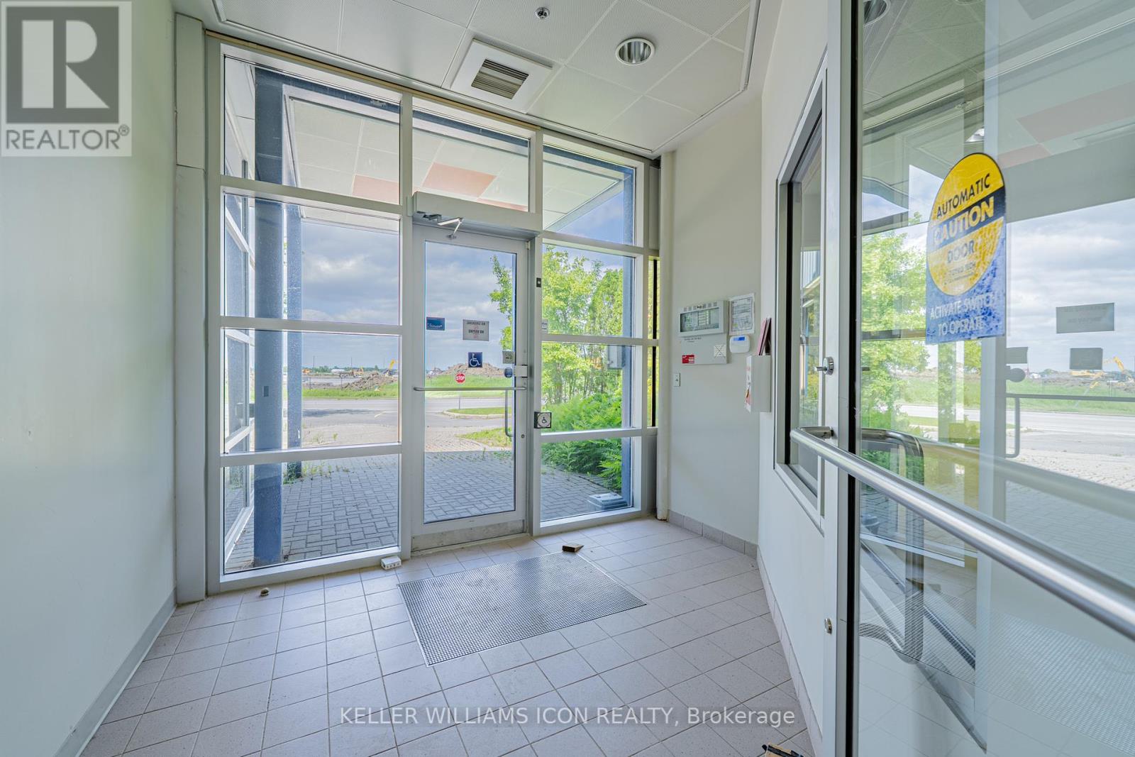90 A Bill Leathem Drive, Ottawa, Ontario  K2J 0R3 - Photo 13 - X12245355