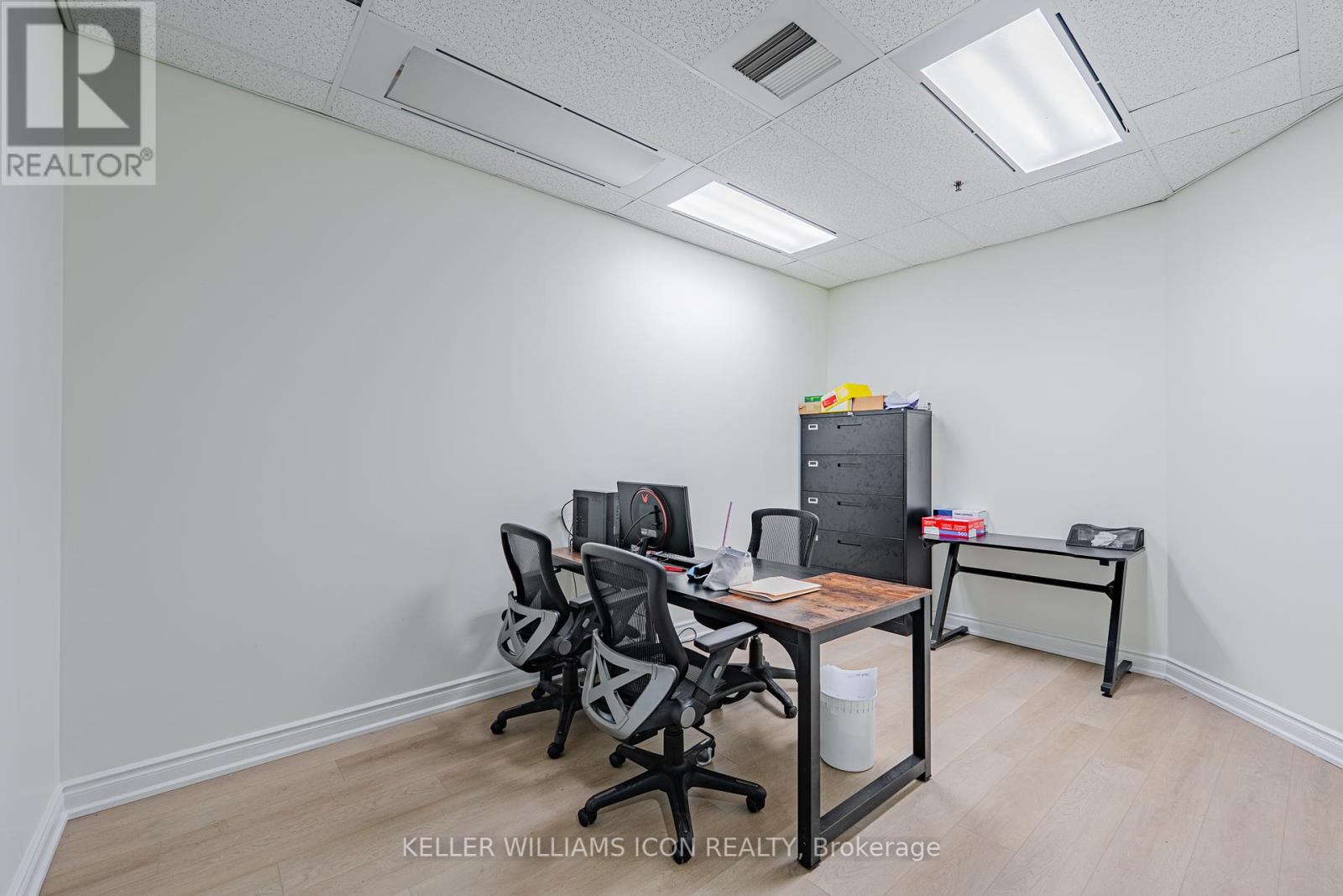 90 A Bill Leathem Drive, Ottawa, Ontario  K2J 0R3 - Photo 18 - X12245355