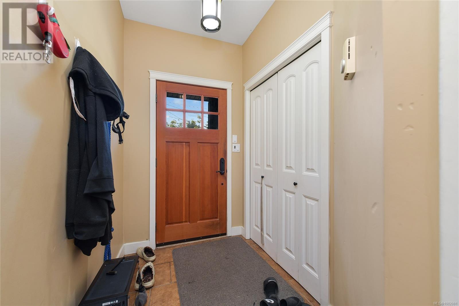 Property at 953 Glen Willow Pl image 3